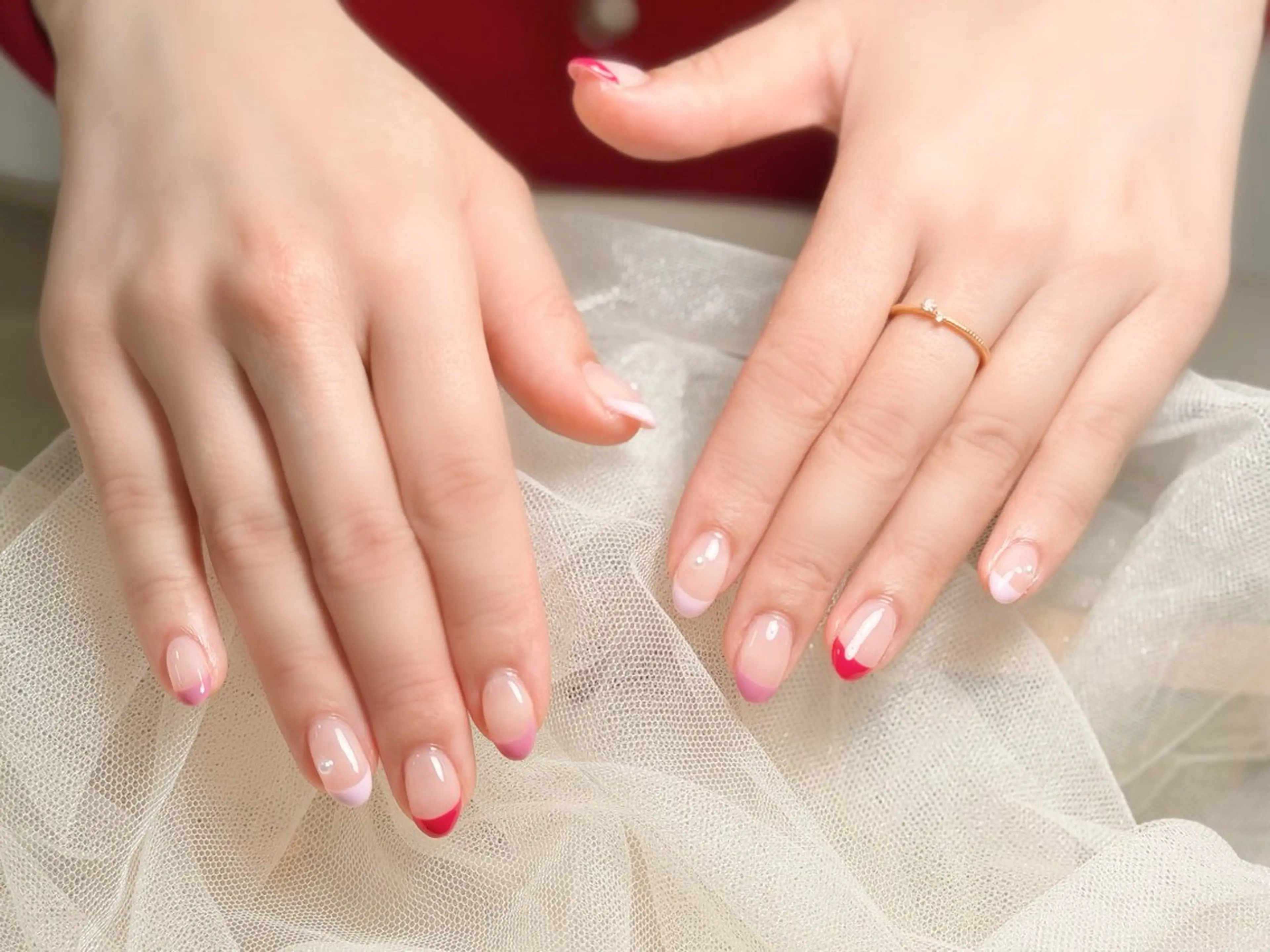 ネイル フレンチネイル 持ち込み ハンドネイル Maggie nailクロのネイルデザイン