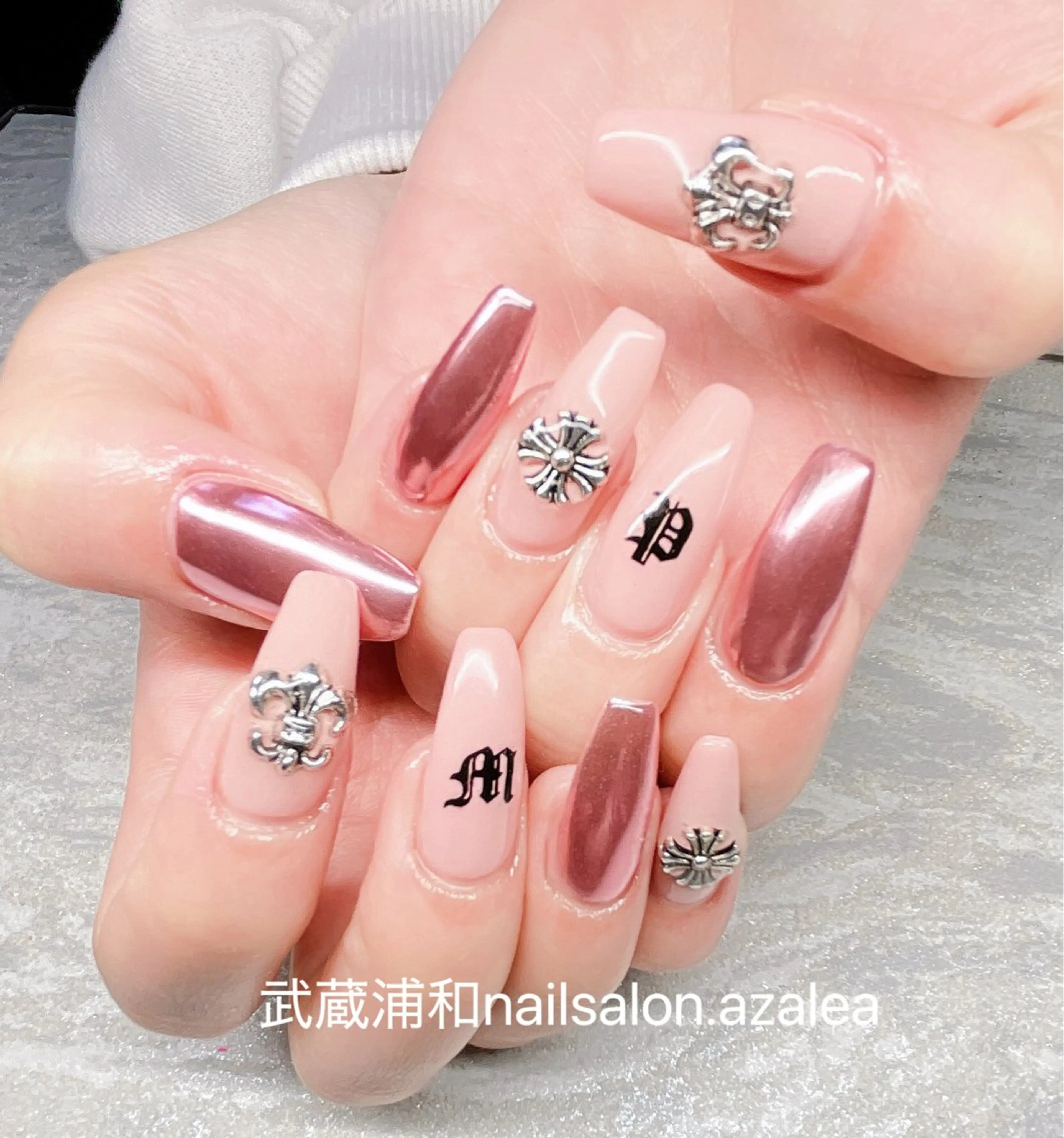 ネイル ハンドネイル R inのネイルデザイン