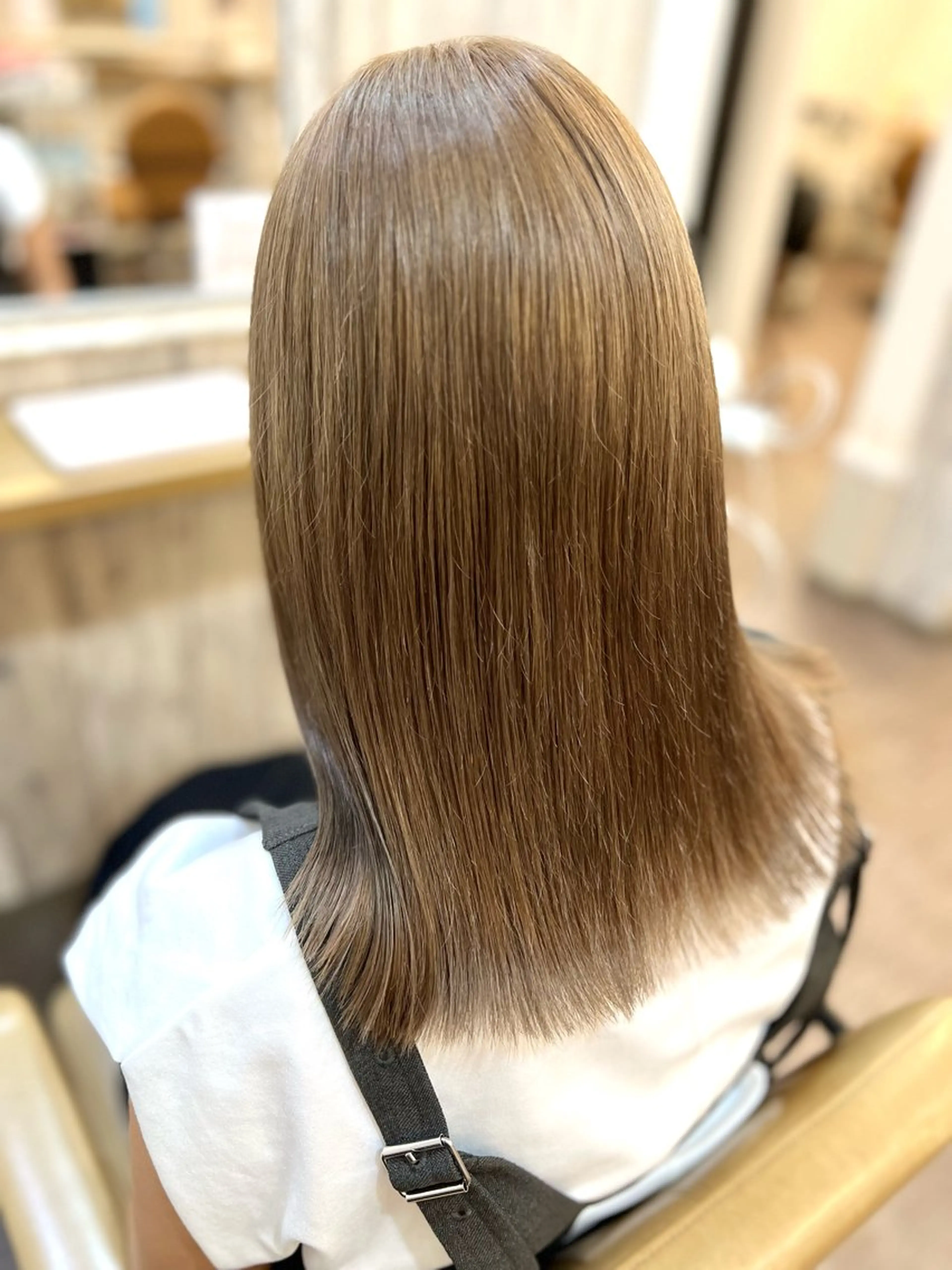 ミディアム 平野 沙織のヘアスタイル