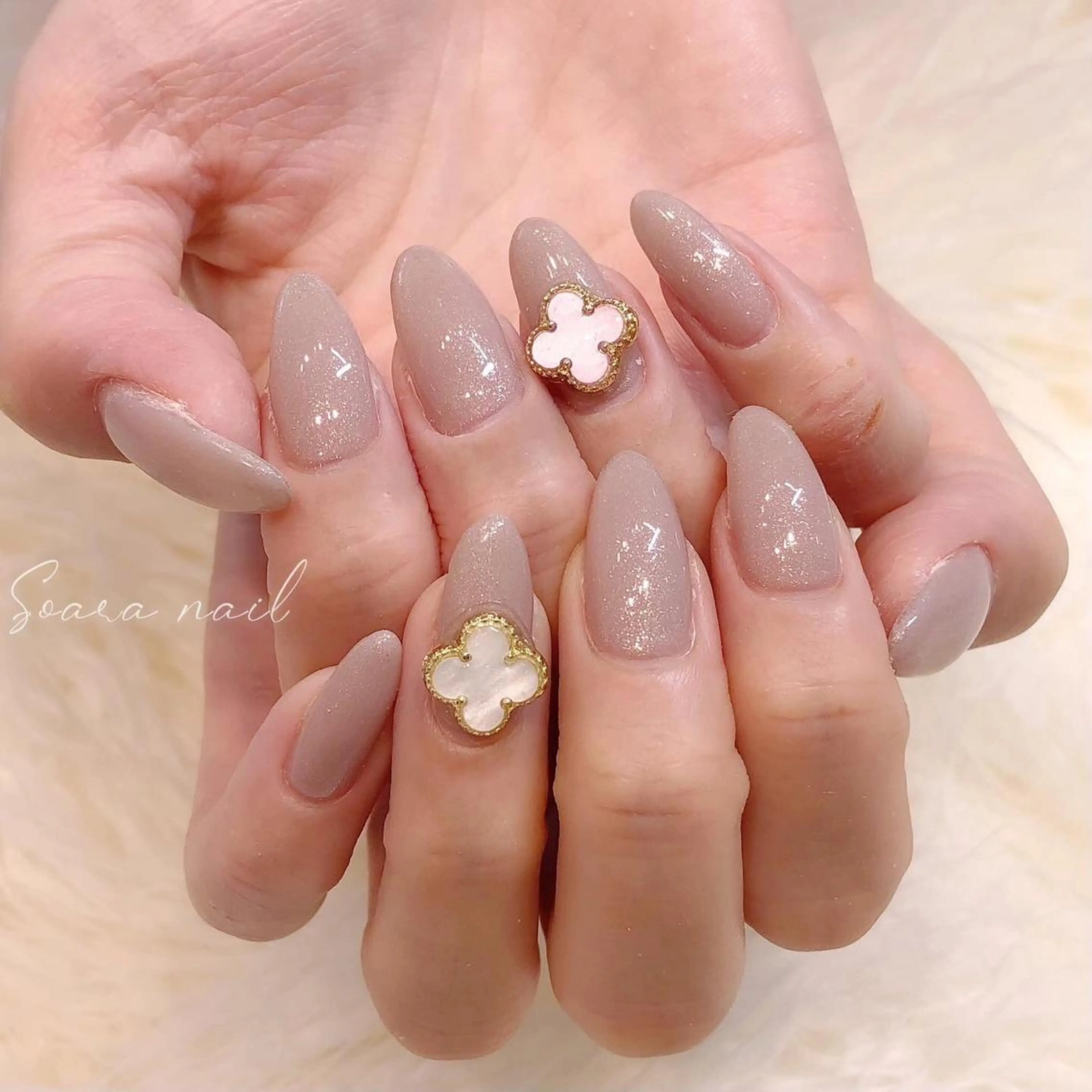 ネイル Salon Cleve所属・T. maoのネイルデザイン