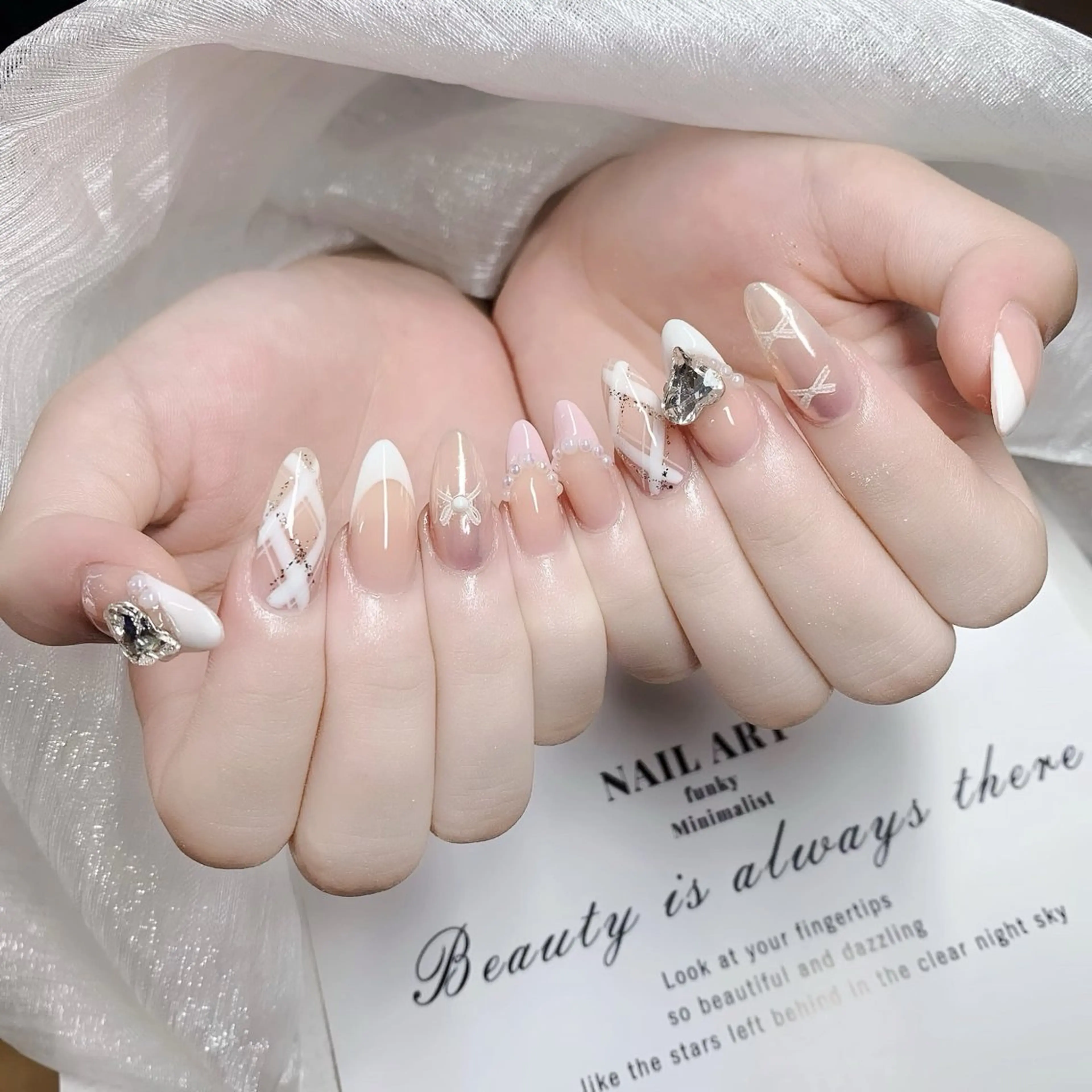 ネイル 長さ出し フレンチネイル 韓国ネイル レース マグネットネイル ハンドネイル nami ナミのネイルデザイン