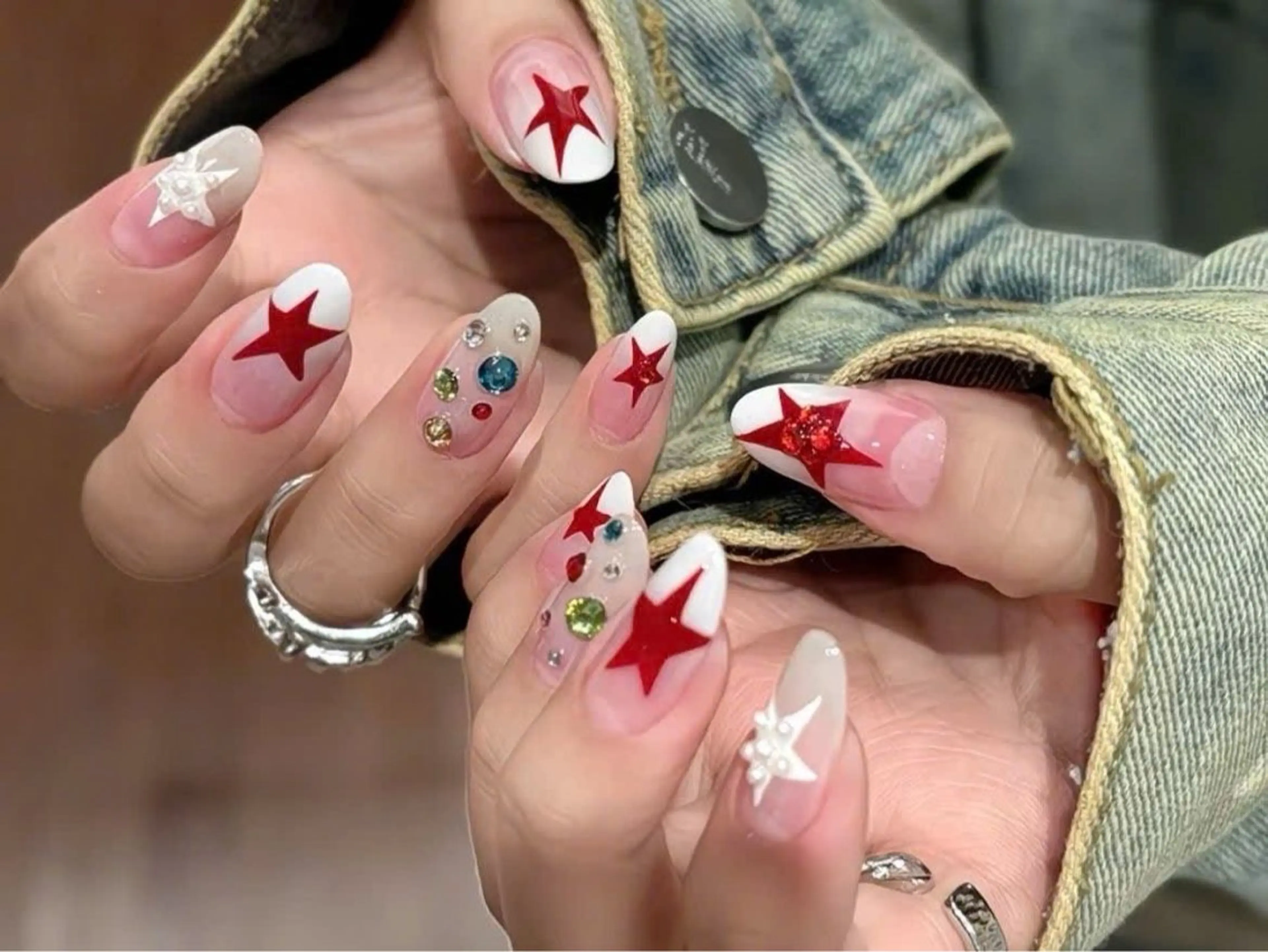 ネイル アートネイル クリアネイル フレンチネイル ガーリー キラキラネイル ハンドネイル モリ アユミのネイルデザイン