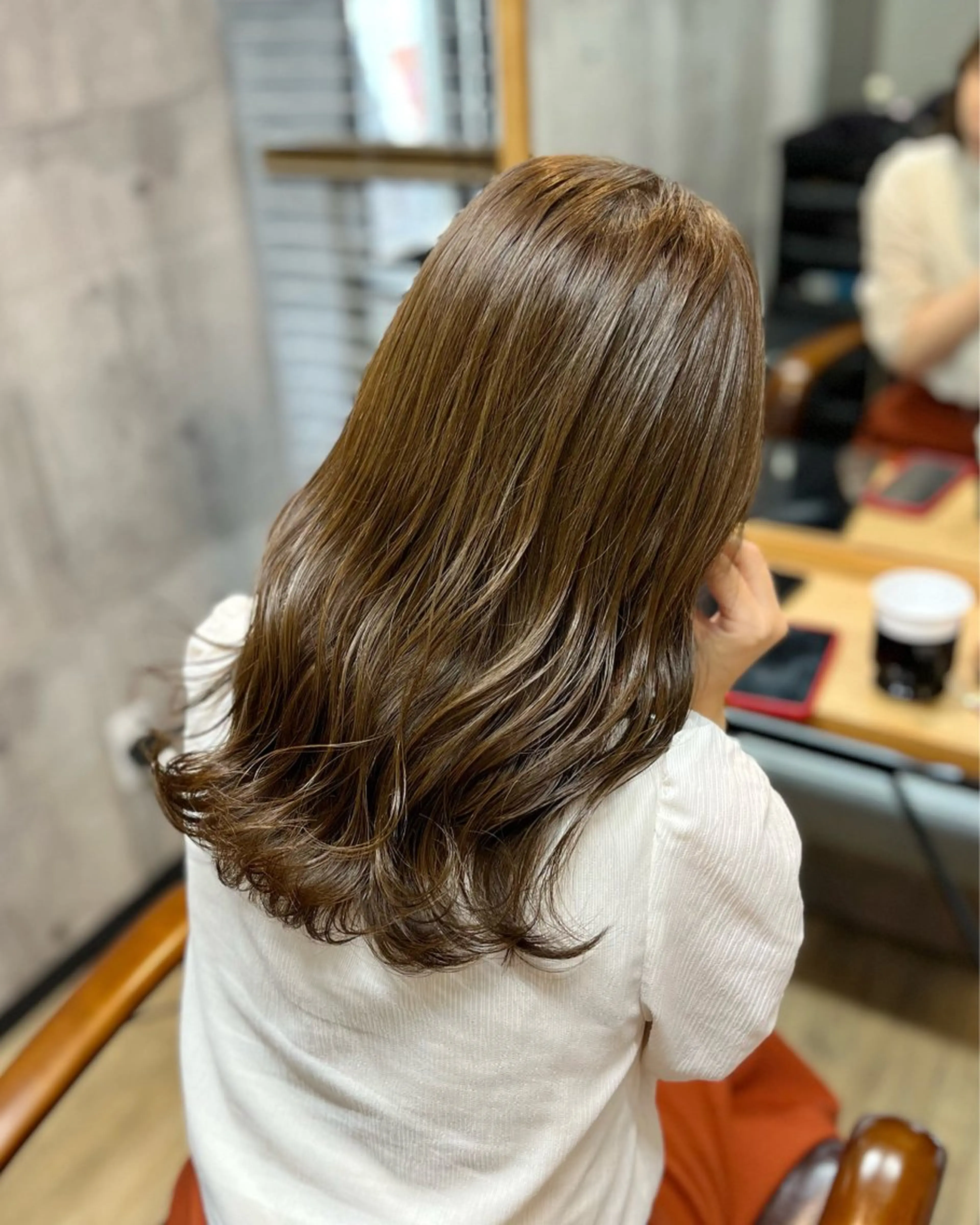 セミロング カラー 艶髪🌈ムラカミ サキのヘアスタイル
