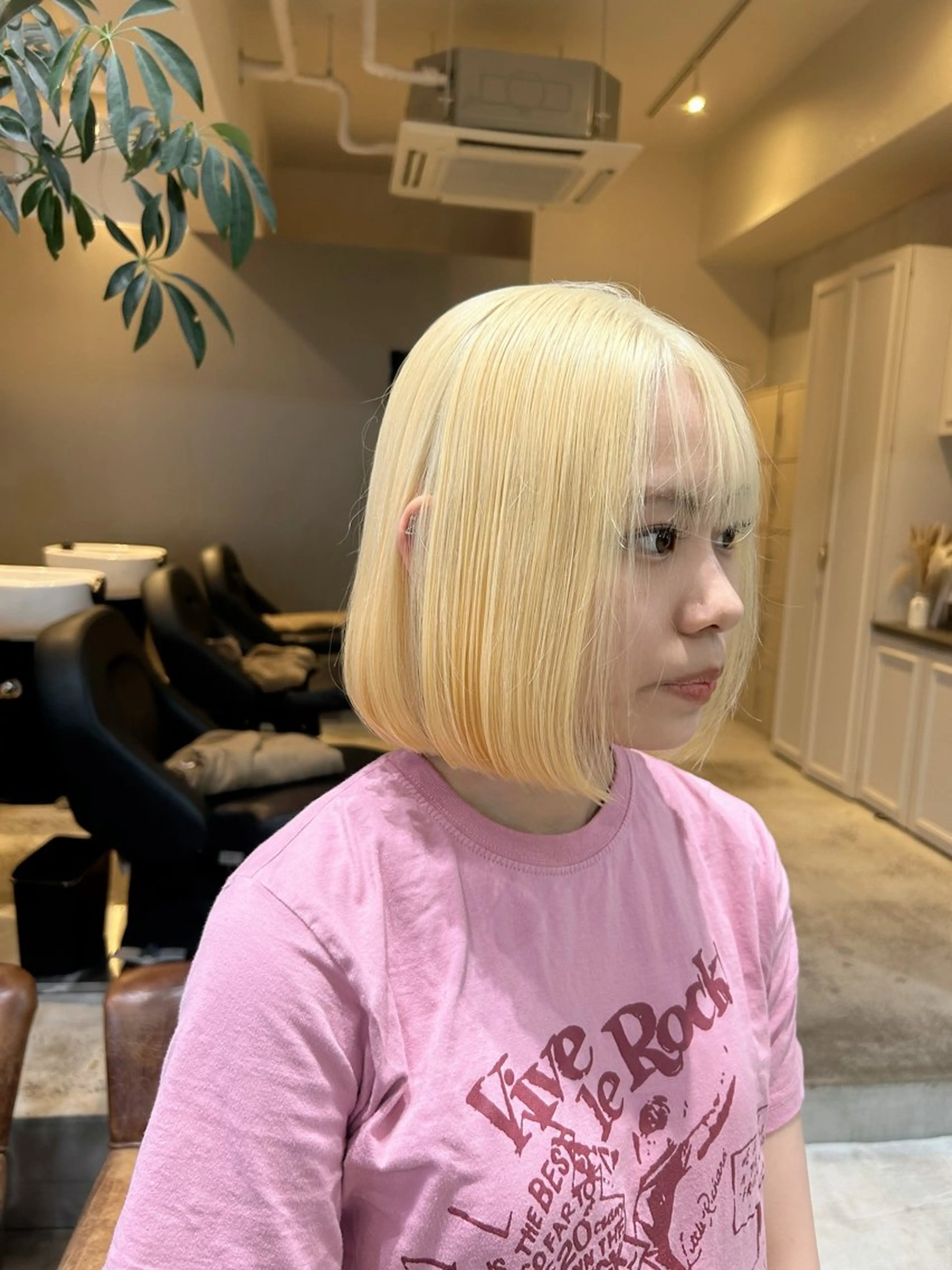 ショート カラー ヘアカラー トリートメント 髪質改善×ハイトーン レイヤー天神美容室のヘアスタイル