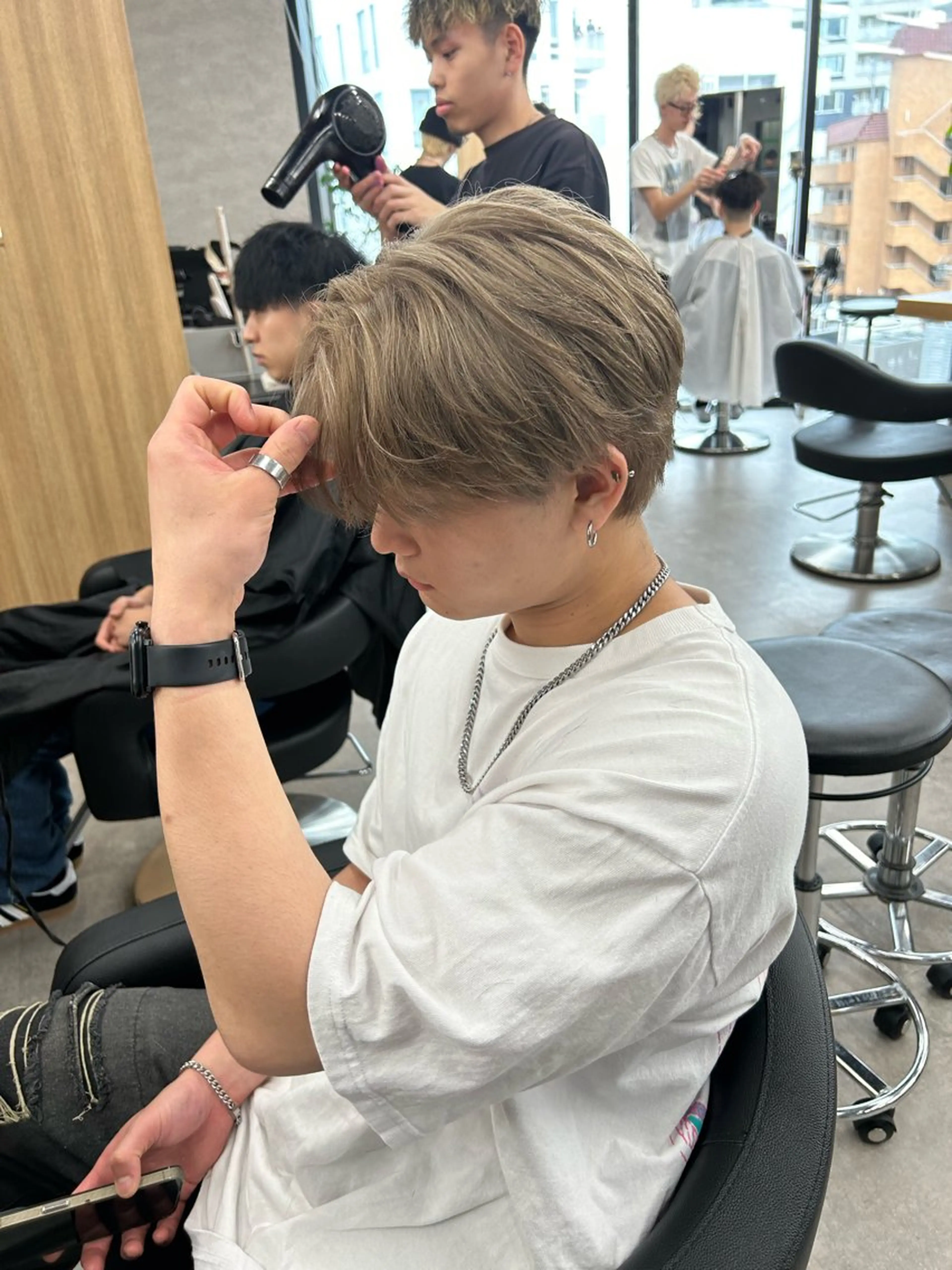 カラー メンズ メンズブリーチ ブリーチ ヘアカラー モデル募集⛓️ 西澤結羽のヘアスタイル