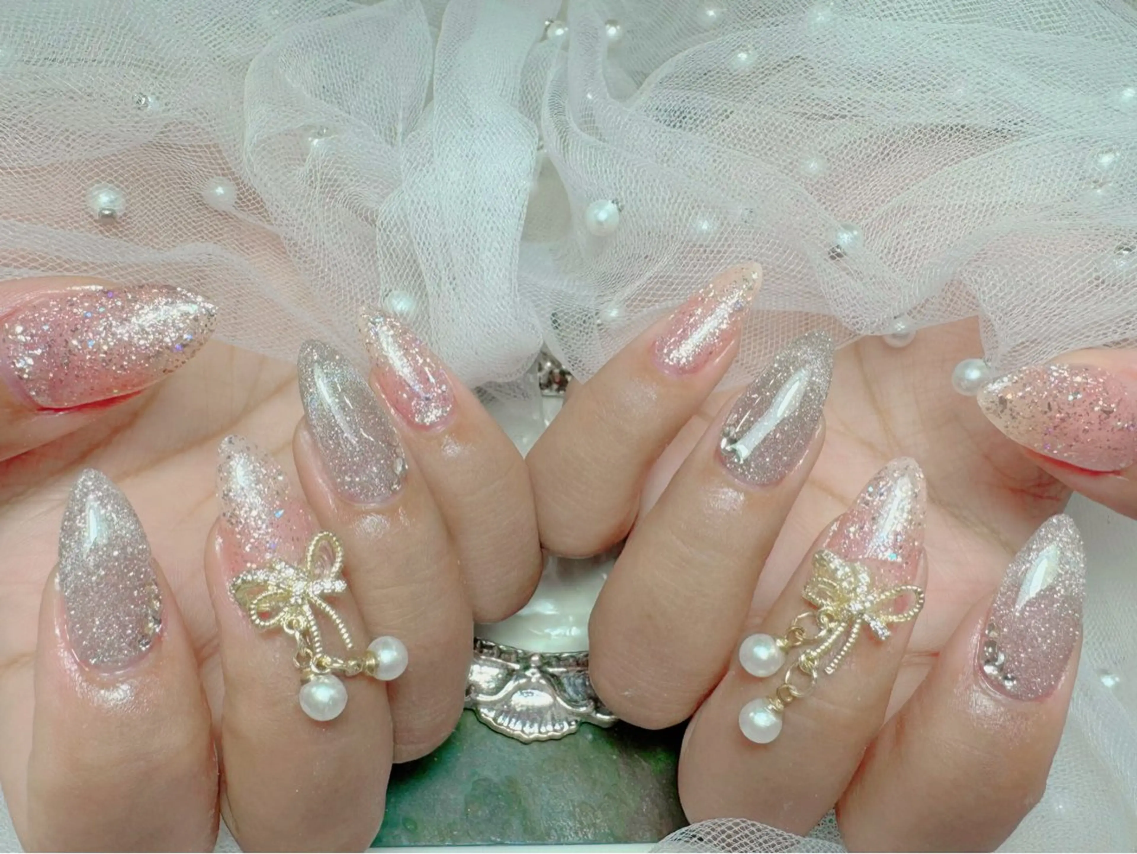 ネイル ハンドネイル マジックミラー所属・マジック ミラーのネイルデザイン