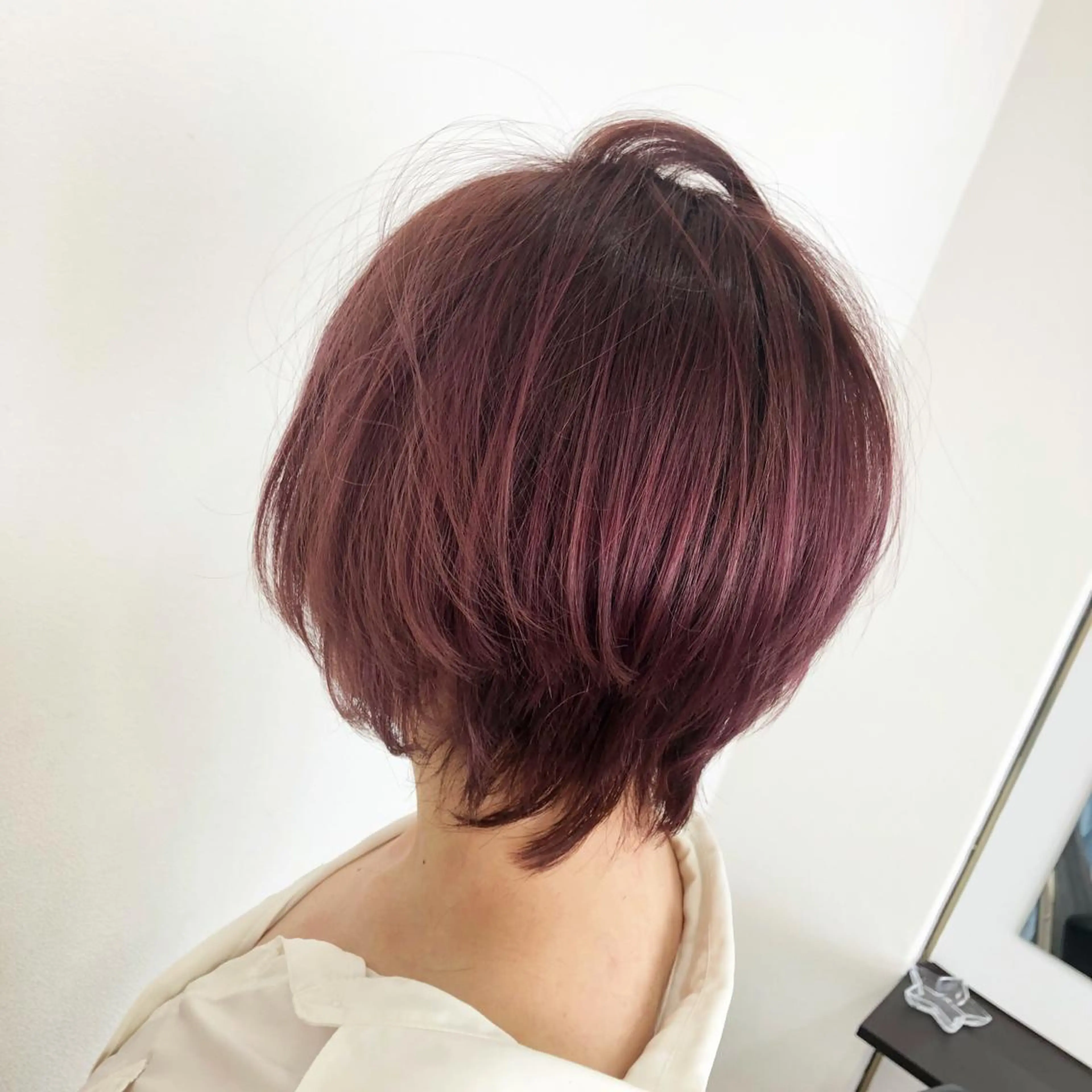 ショート カラー レッドカラー ウルフカット カット ヘアカラー Le/a谷町 野上幹太のヘアスタイル