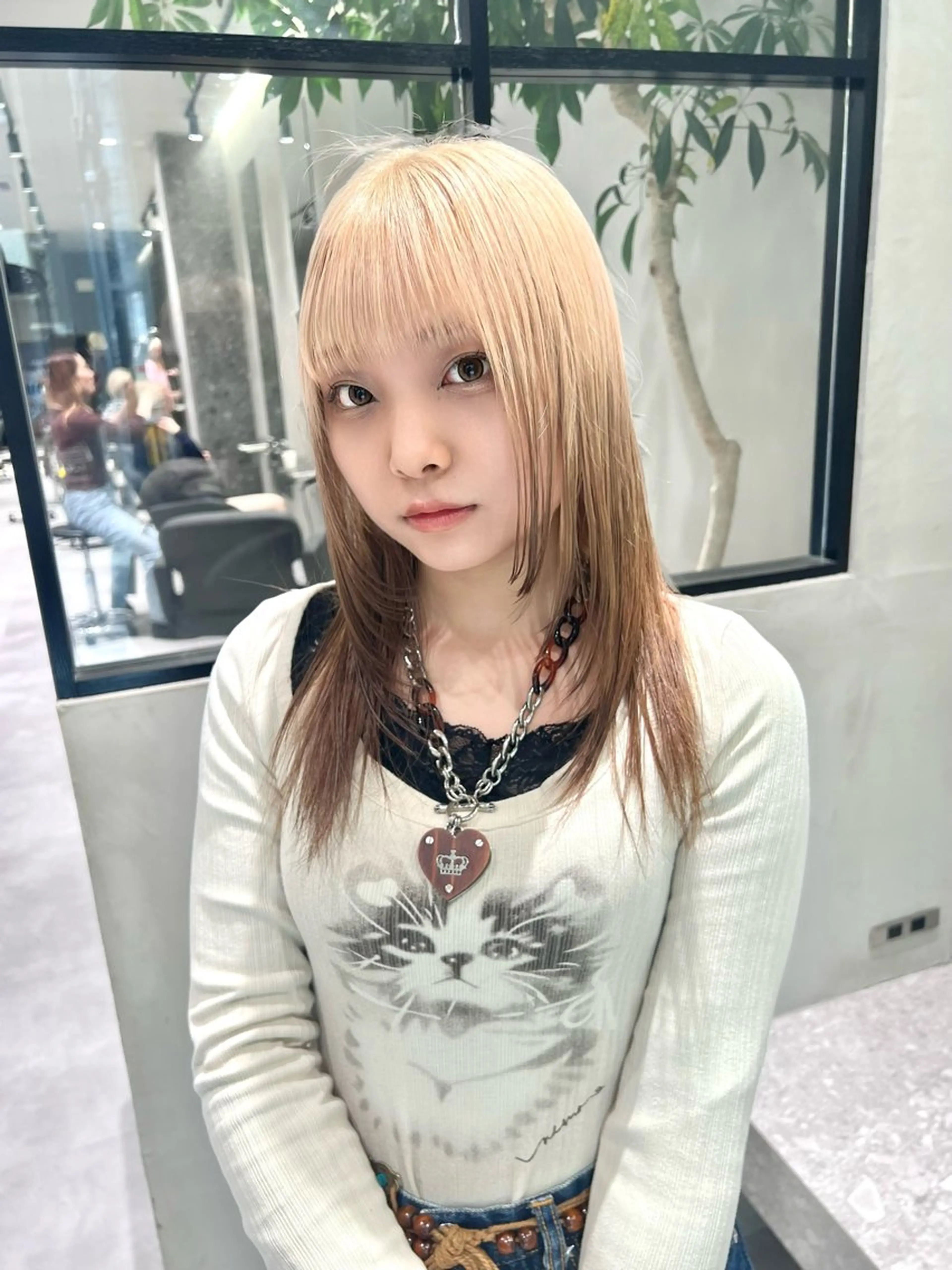 ロング カラー カット ヘアカラー トリートメント ハイトーン/レイヤー カット岩田健斗/新宿のヘアスタイル