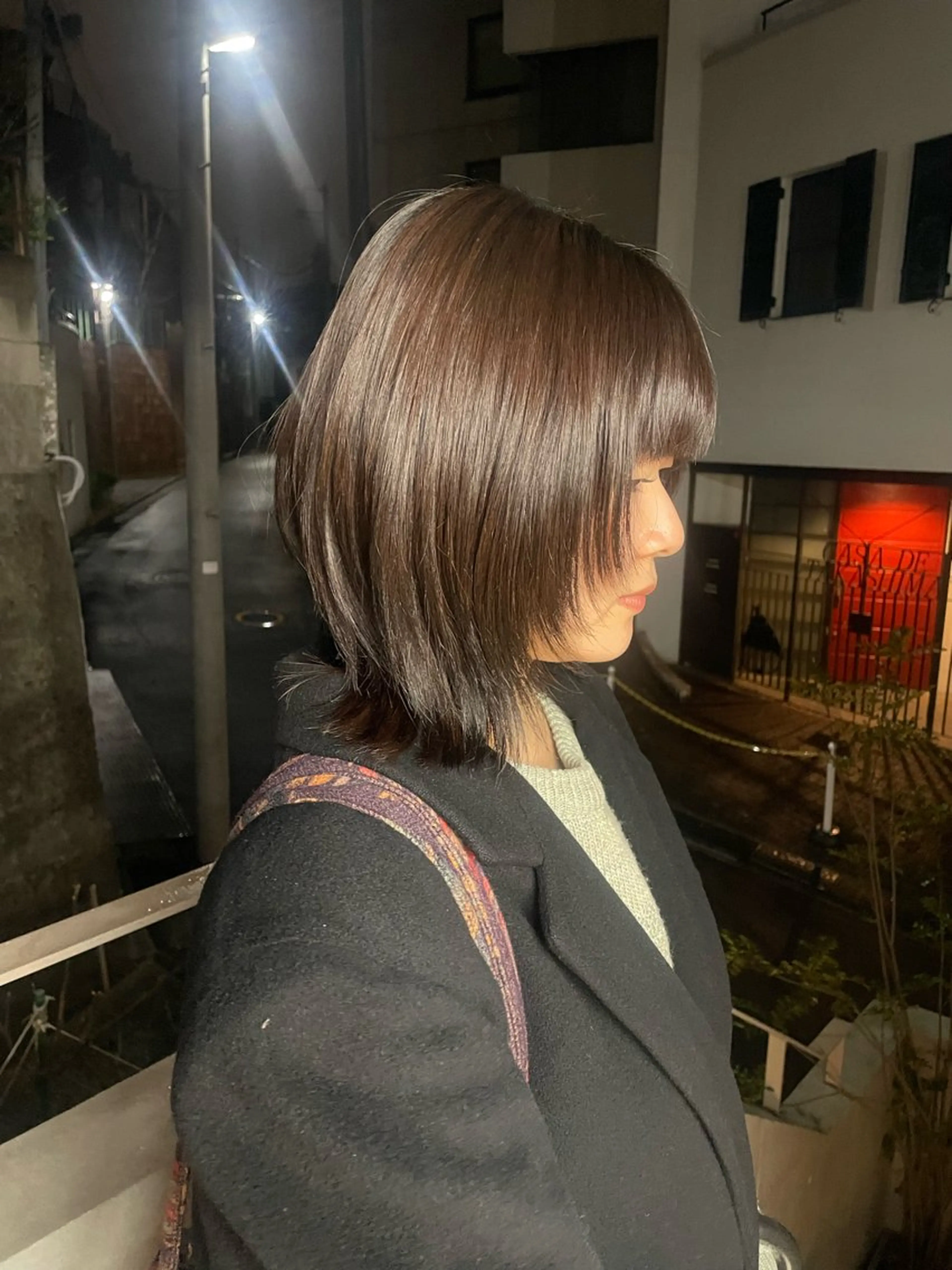 ミディアム ウルフカット gotoday シェアサロン　渋谷モディ店所属・ブリーチなし🩶透明 感カラー🩶社会人様のヘアスタイル