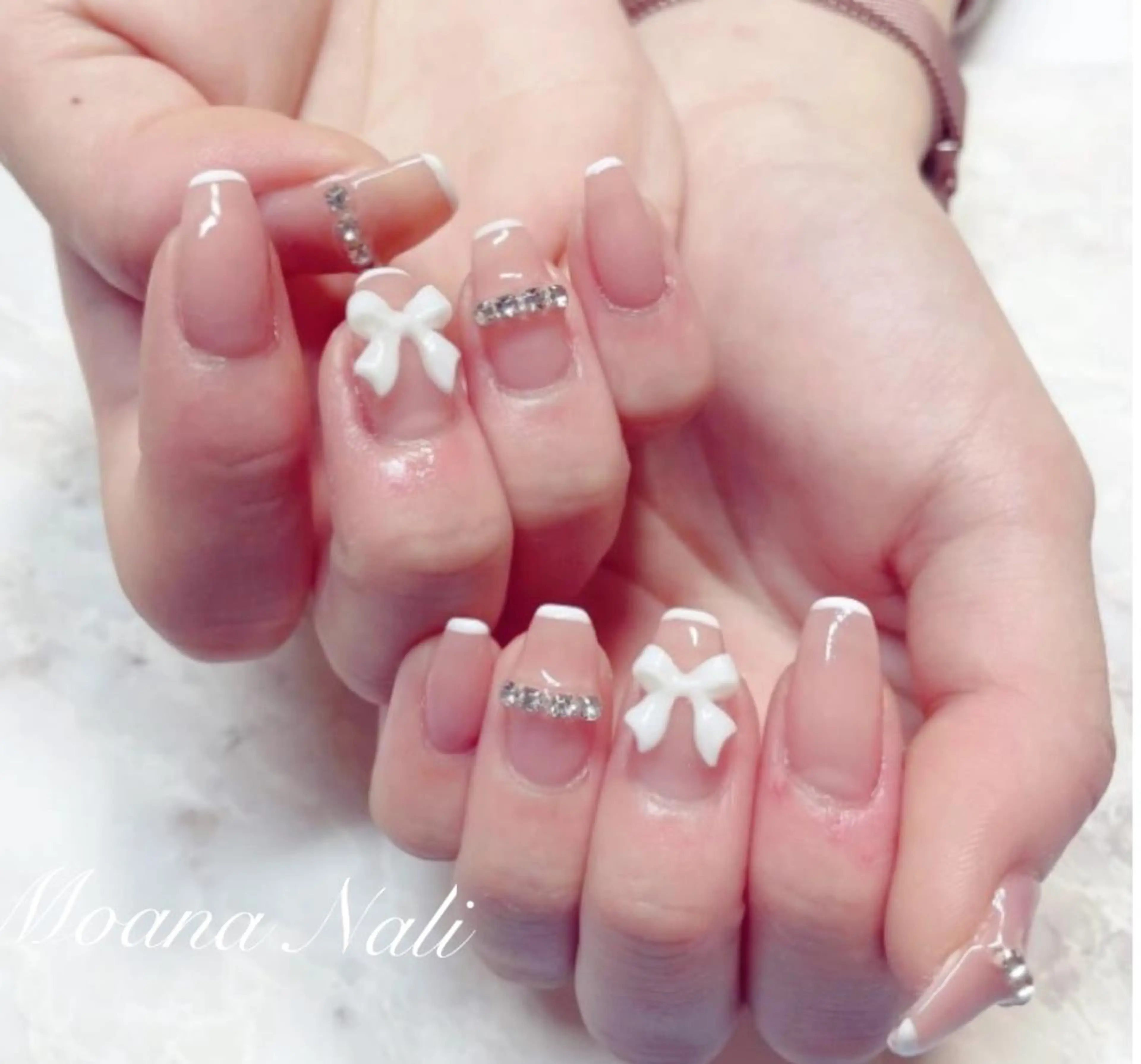 ネイル 桜ネイル クリアネイル 長さ出し フットネイル フレンチネイル 大塚眉毛|ハンドケア |肌管理の眉毛・アイブロウイメージ