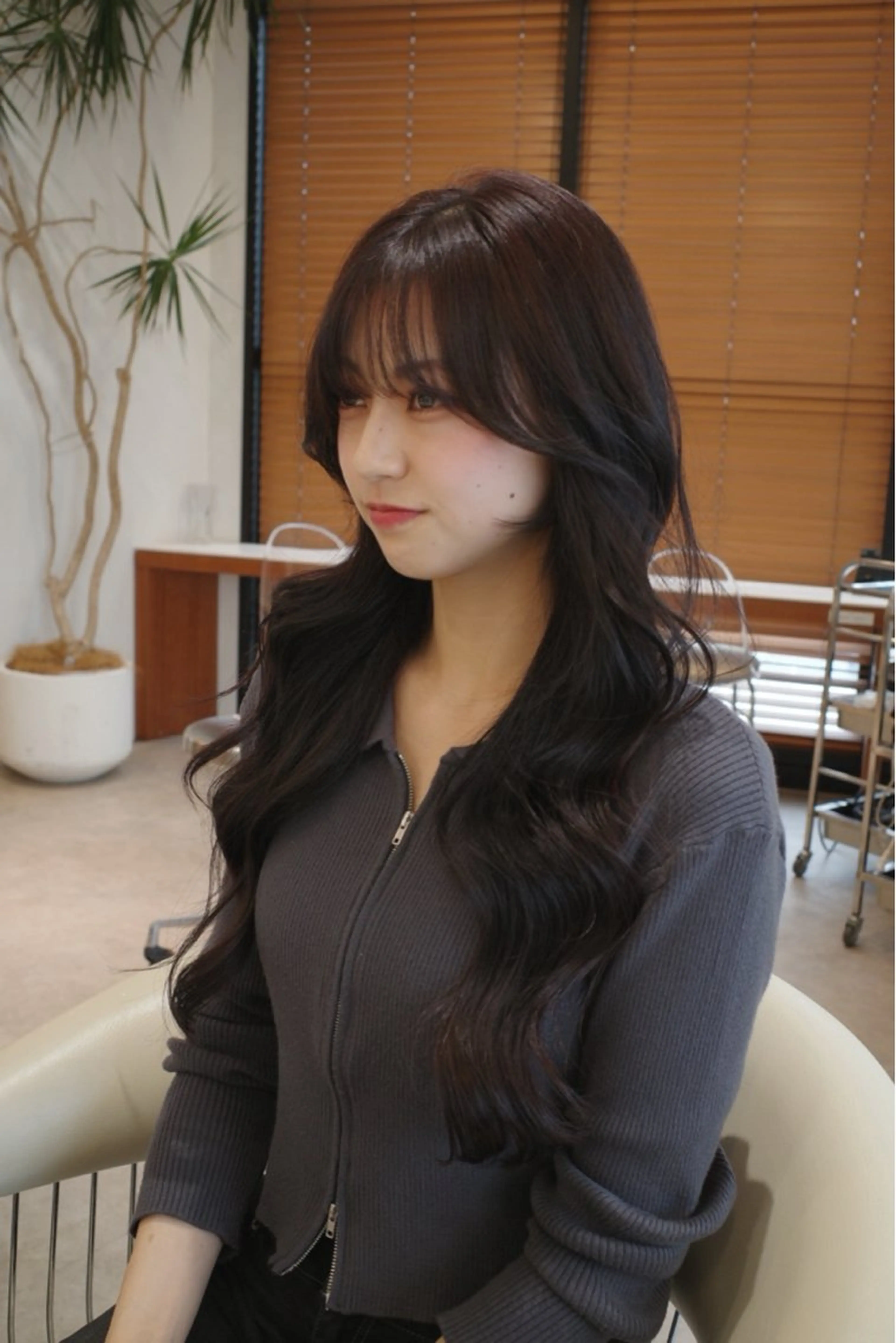 ロング カラー ブラウンカラー ラベンダーカラー 韓国風ヘア レイヤーカット カット ヘアカラー トリートメント ヘアセット 韓国レイヤー🇰🇷 韓国研修◎渋谷カイトのヘアスタイル