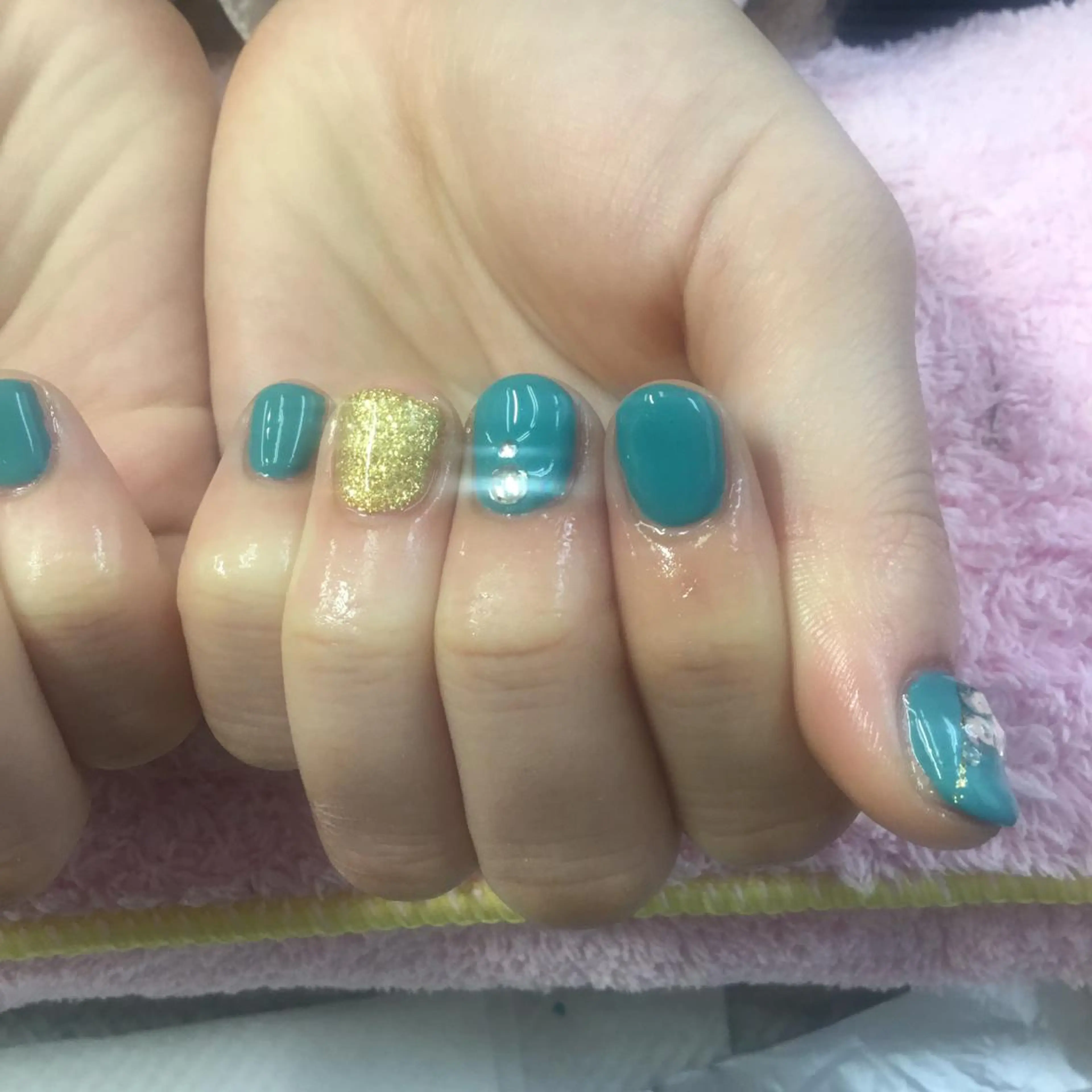 ネイル e.nail所属・和賀井 恵理のネイルデザイン