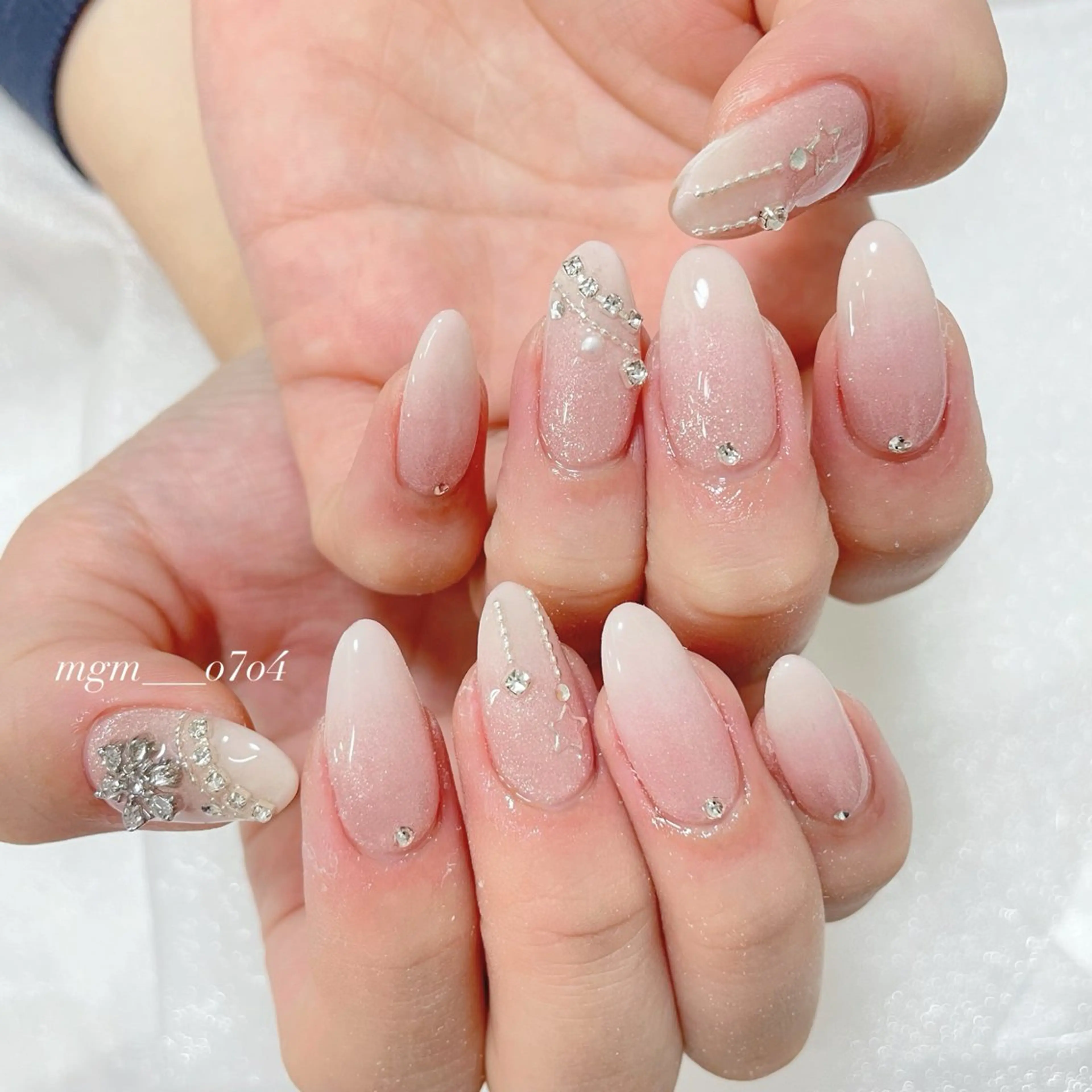 ネイル ハンドネイル ハンドケア MoON...❤︎ MeGuのネイルデザイン