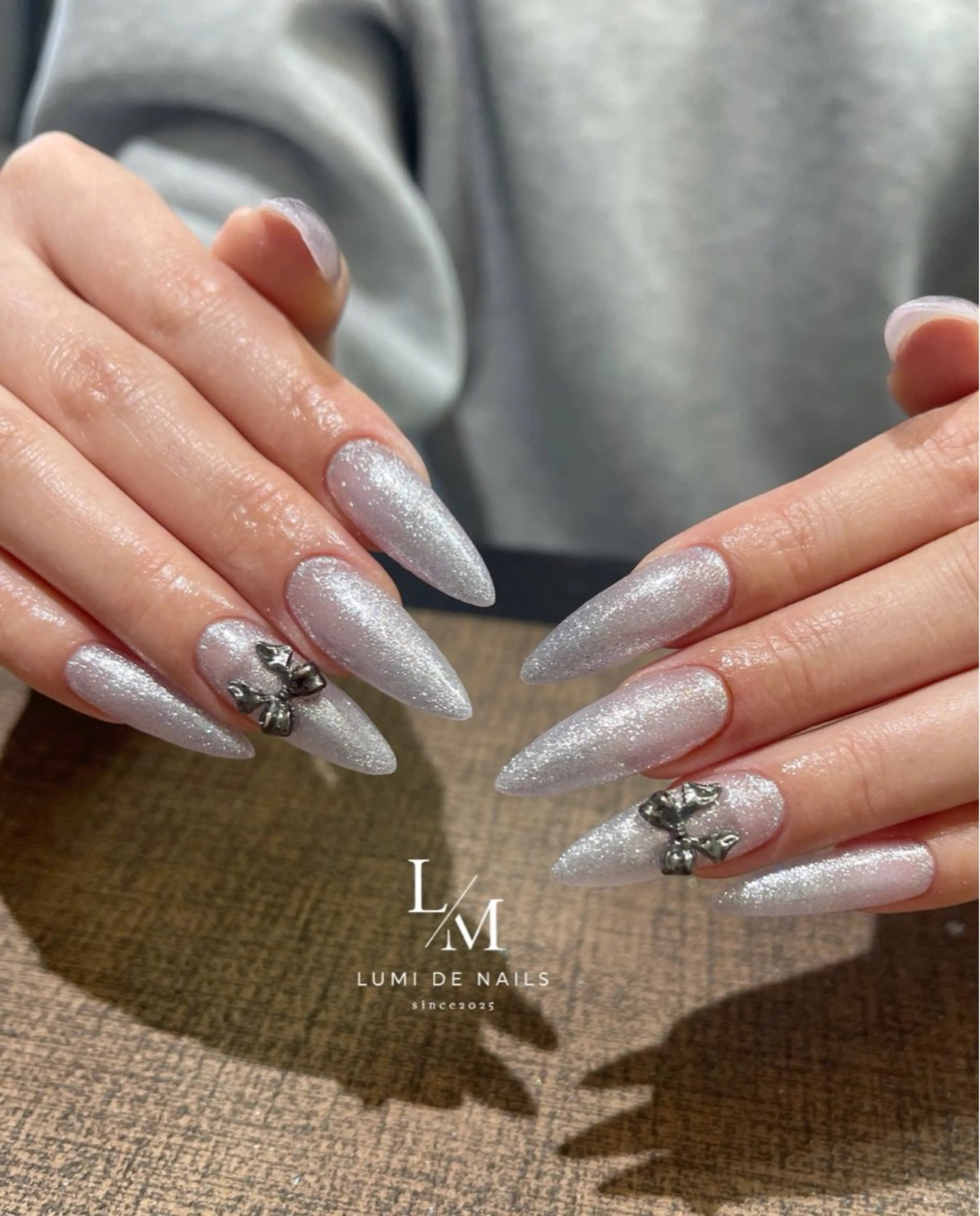 ネイル グラデーション ラメ(グリッター) マグネットネイル ミラーネイル ニュアンスネイル ハンドネイル Lumi de nailsのネイルデザイン