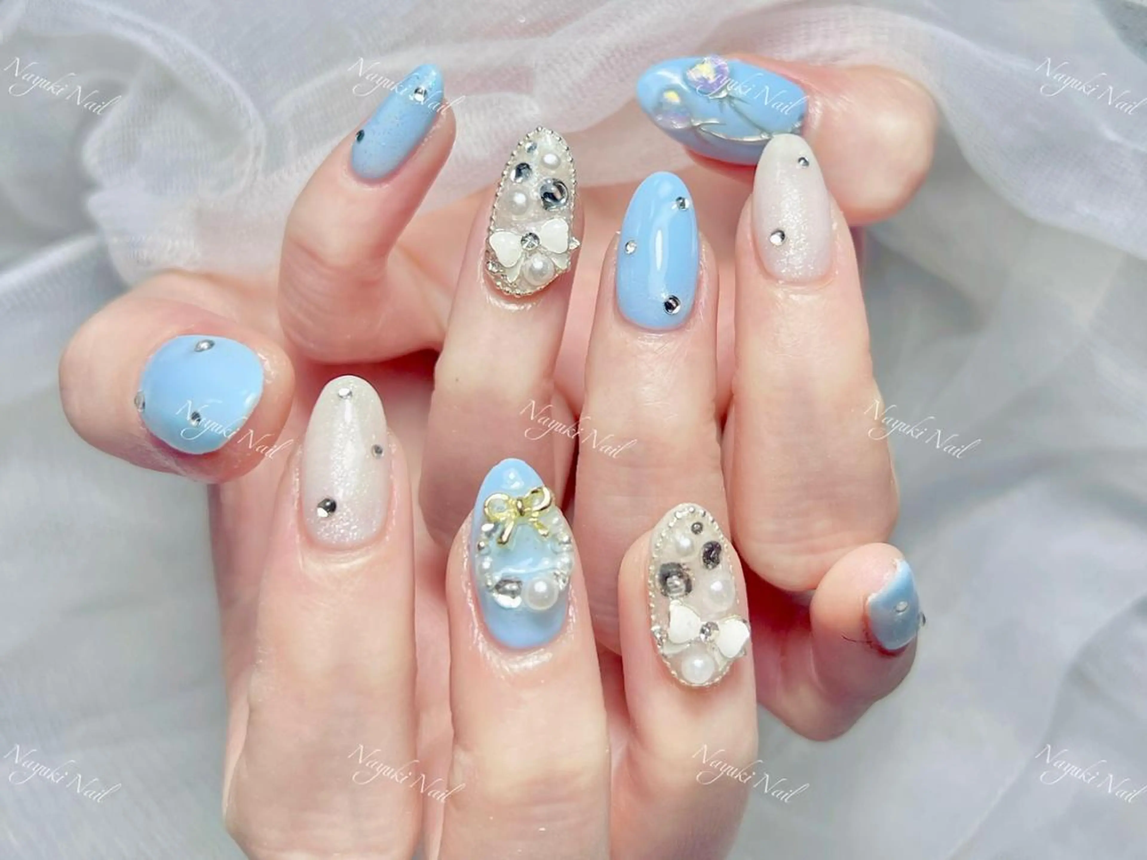 ネイル 🦋 Queenieのネイルデザイン