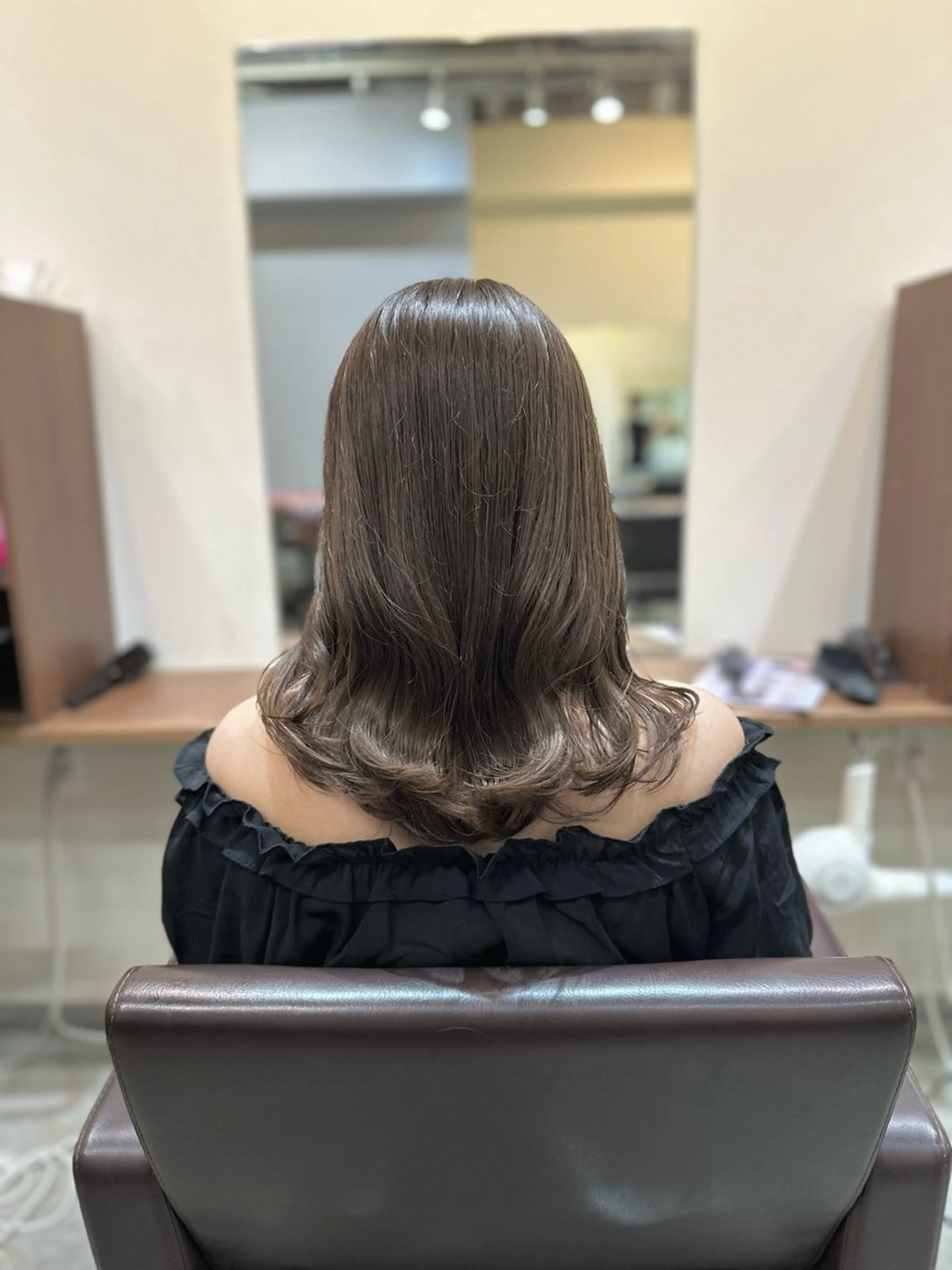 ミディアム カラー パーマ カット ヘアカラー パーマ トリートメント ヘッドスパ 巻けるケア縮毛矯正✨ ケアカラー✨山下のヘアスタイル