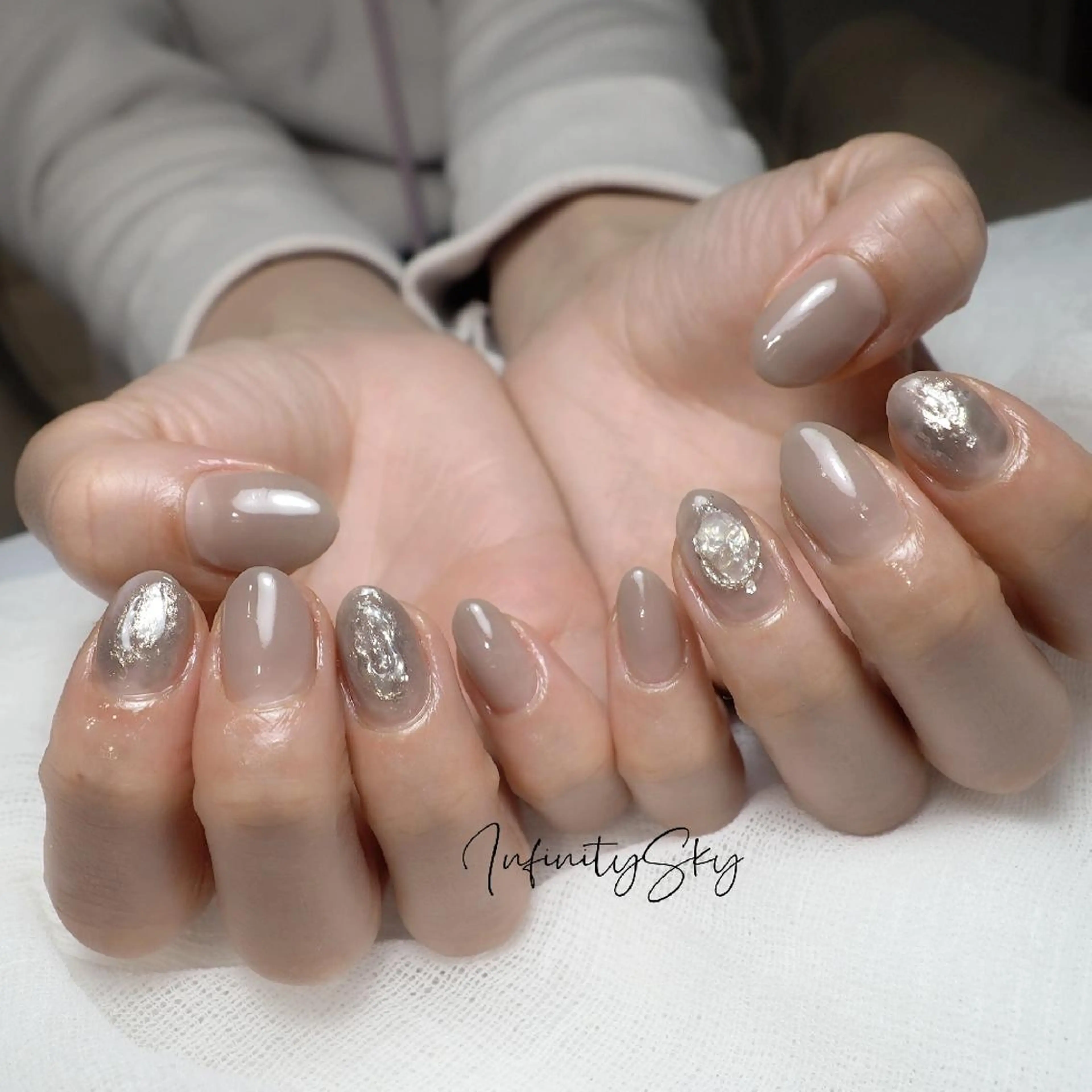 ネイル ニュアンスネイル ハンドネイル infinity skyのネイルデザイン