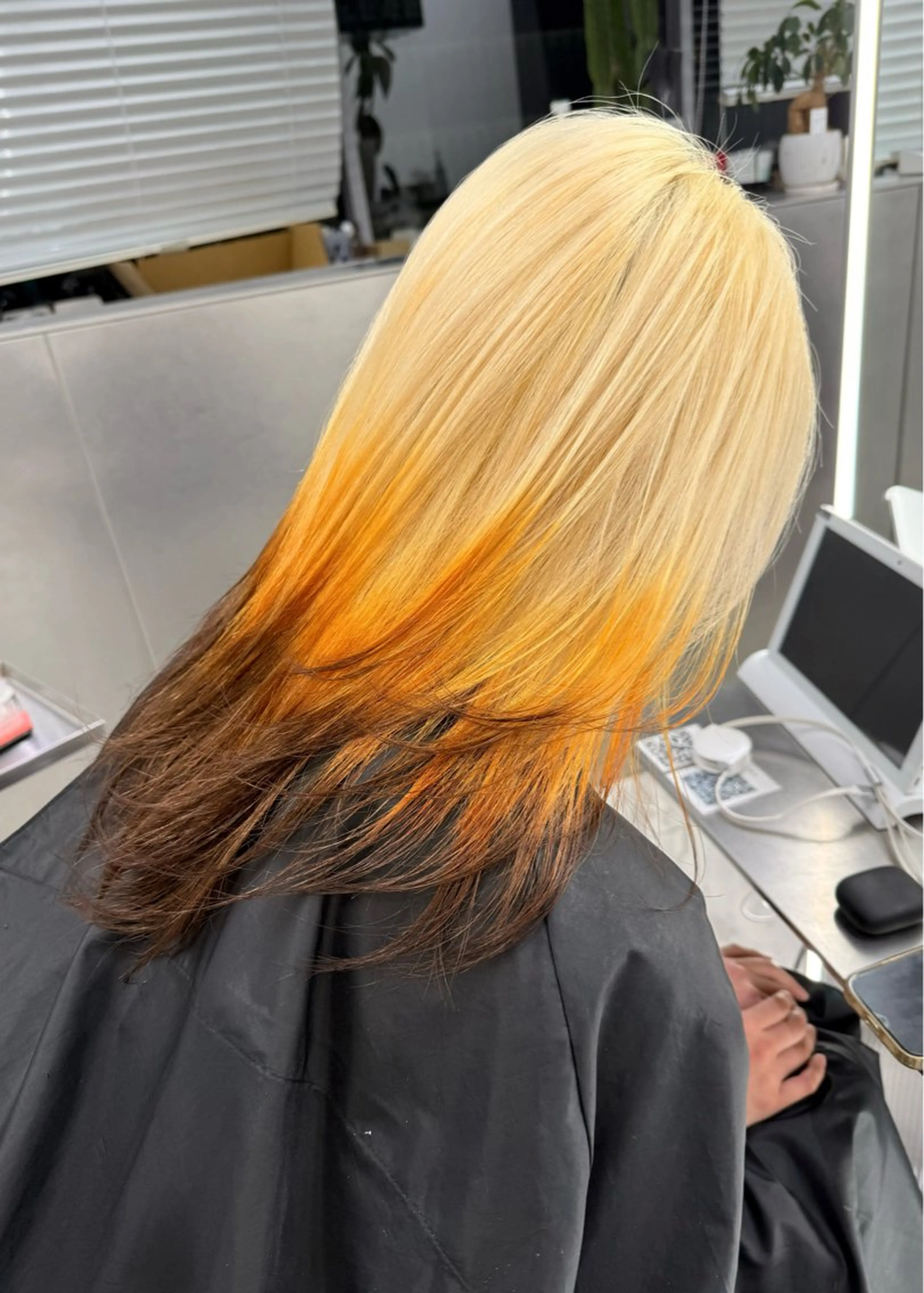 ロング カラー 抜きっぱなしブロンド ブロンド デザインカラー カット ヘアカラー トリートメント ハイトーンレイヤー 🥇稲垣颯太のヘアスタイル