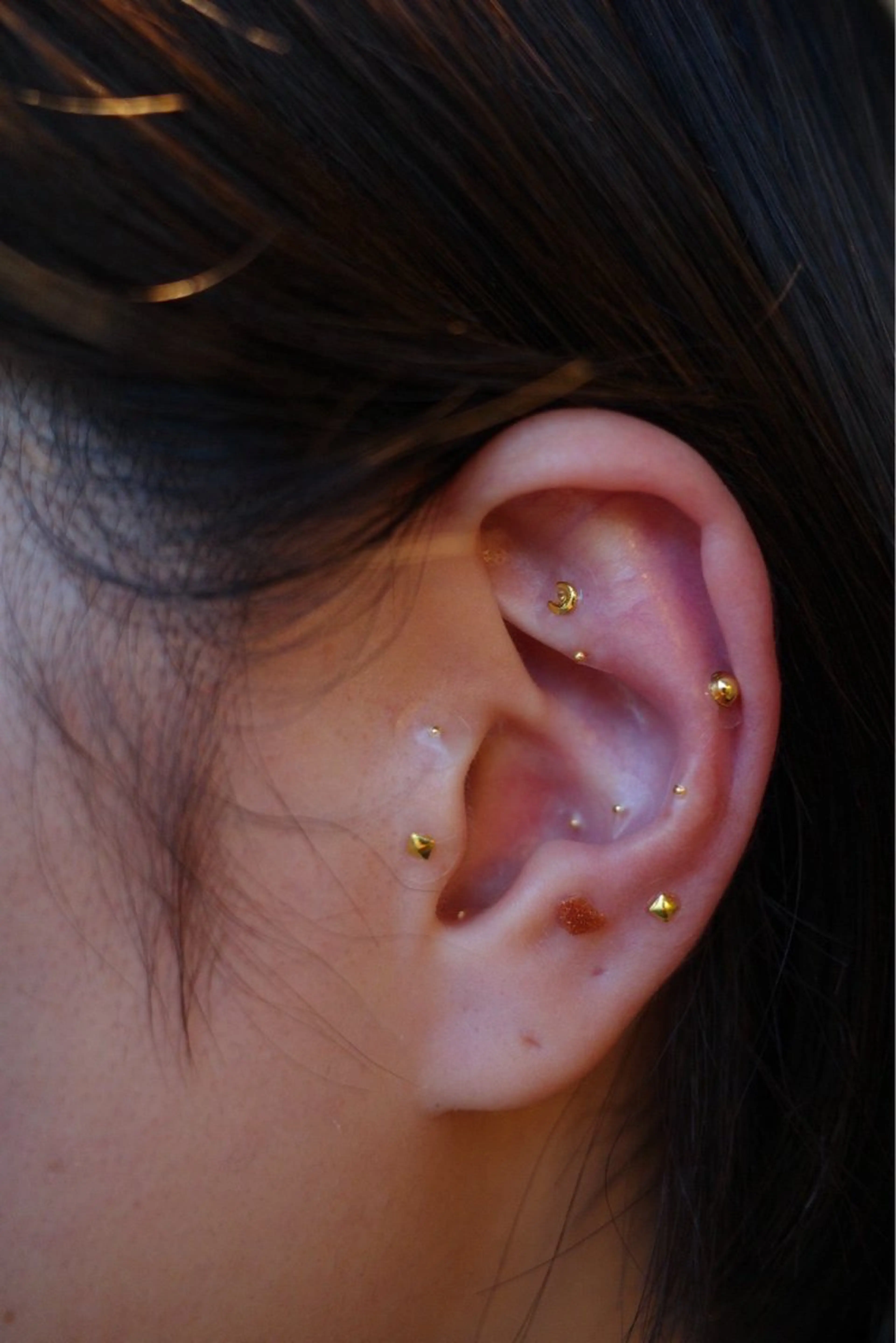 耳つぼジュエリー💎(つけ放題)の写真