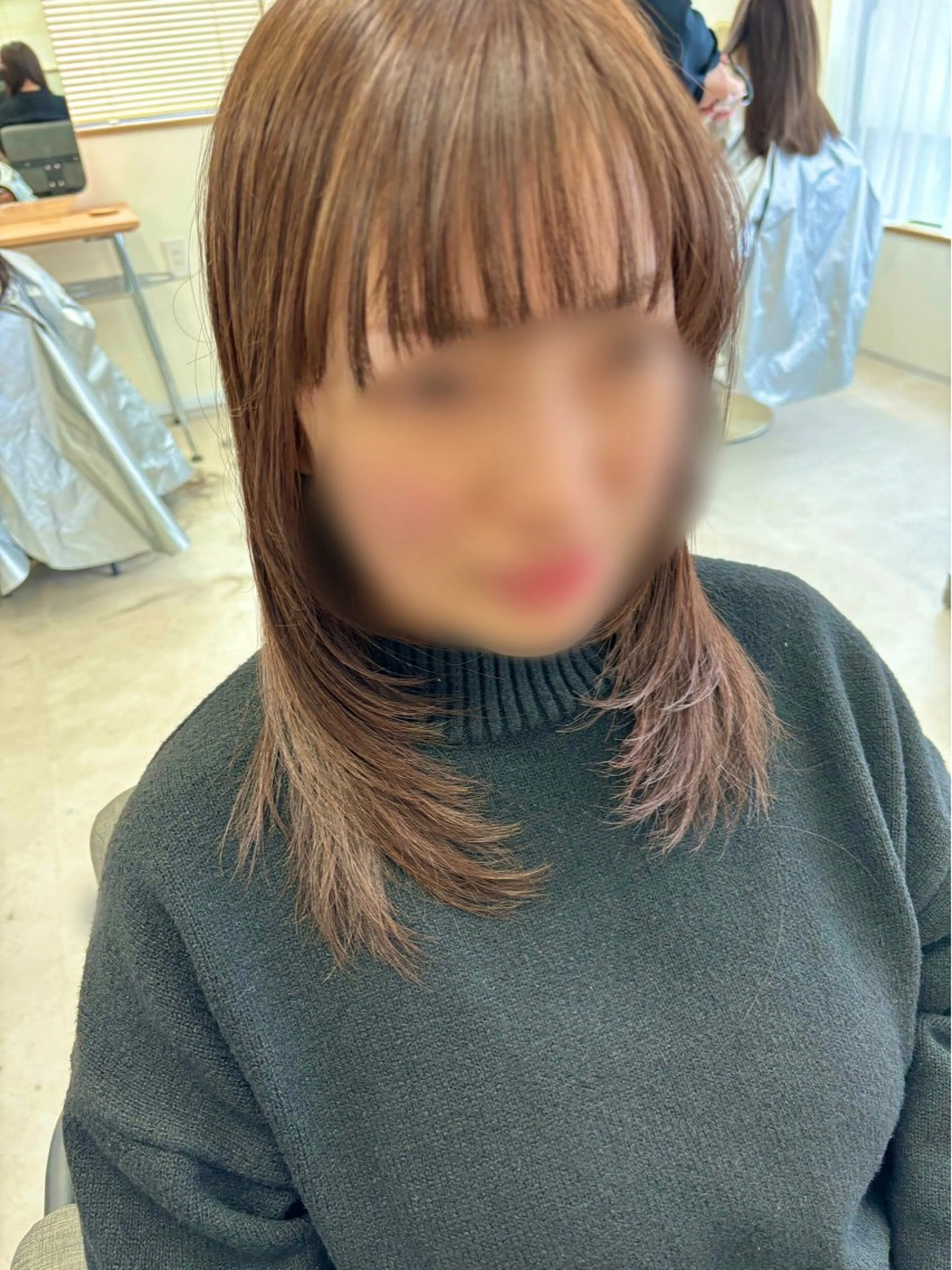 ミディアム カラー ベージュカラー ブラウンカラー 顔まわりレイヤー レイヤーカット カット ヘアカラー トリートメント 竹内 滉太のヘアスタイル