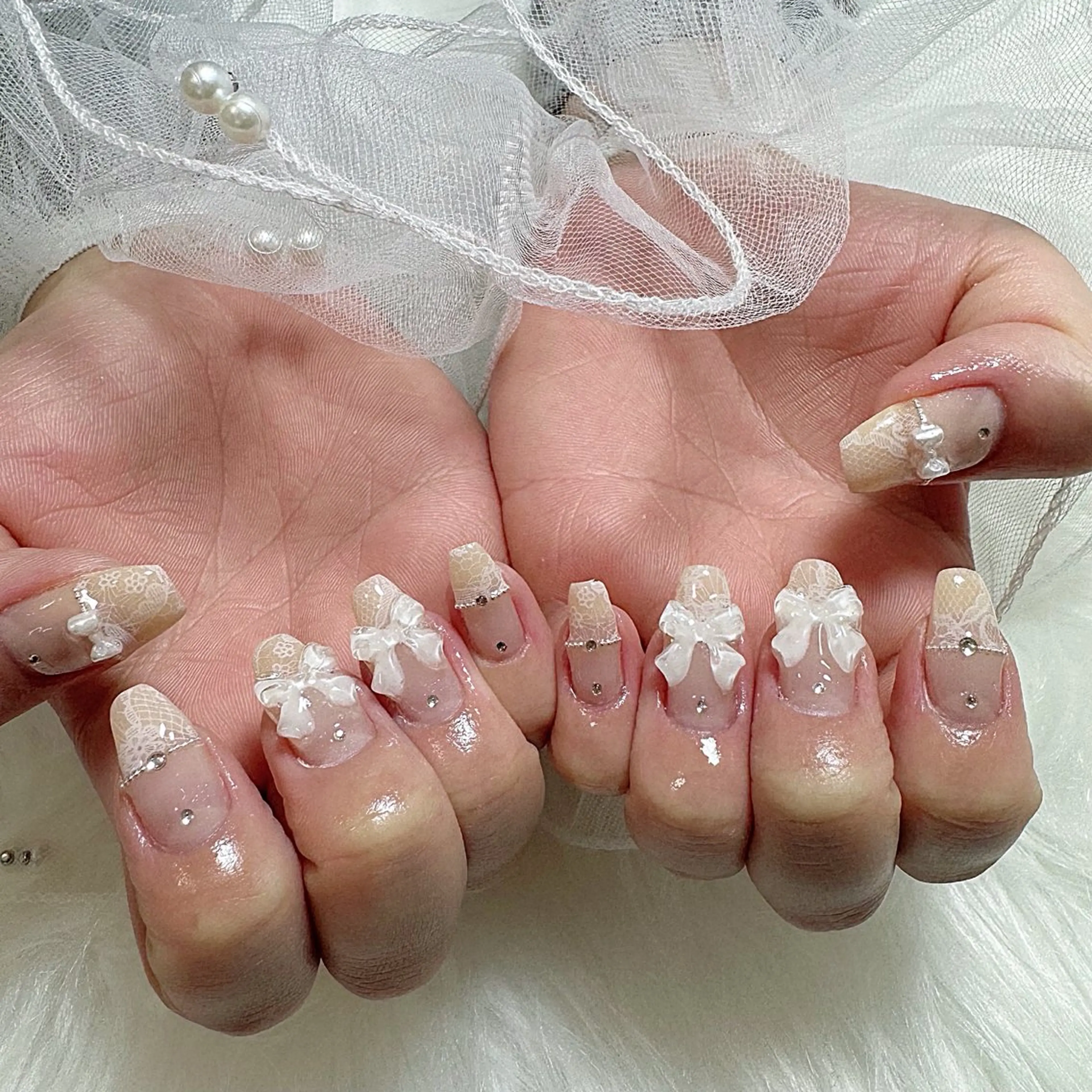 ネイル ハンドネイル シュシュ 🎀 girly nailのネイルデザイン