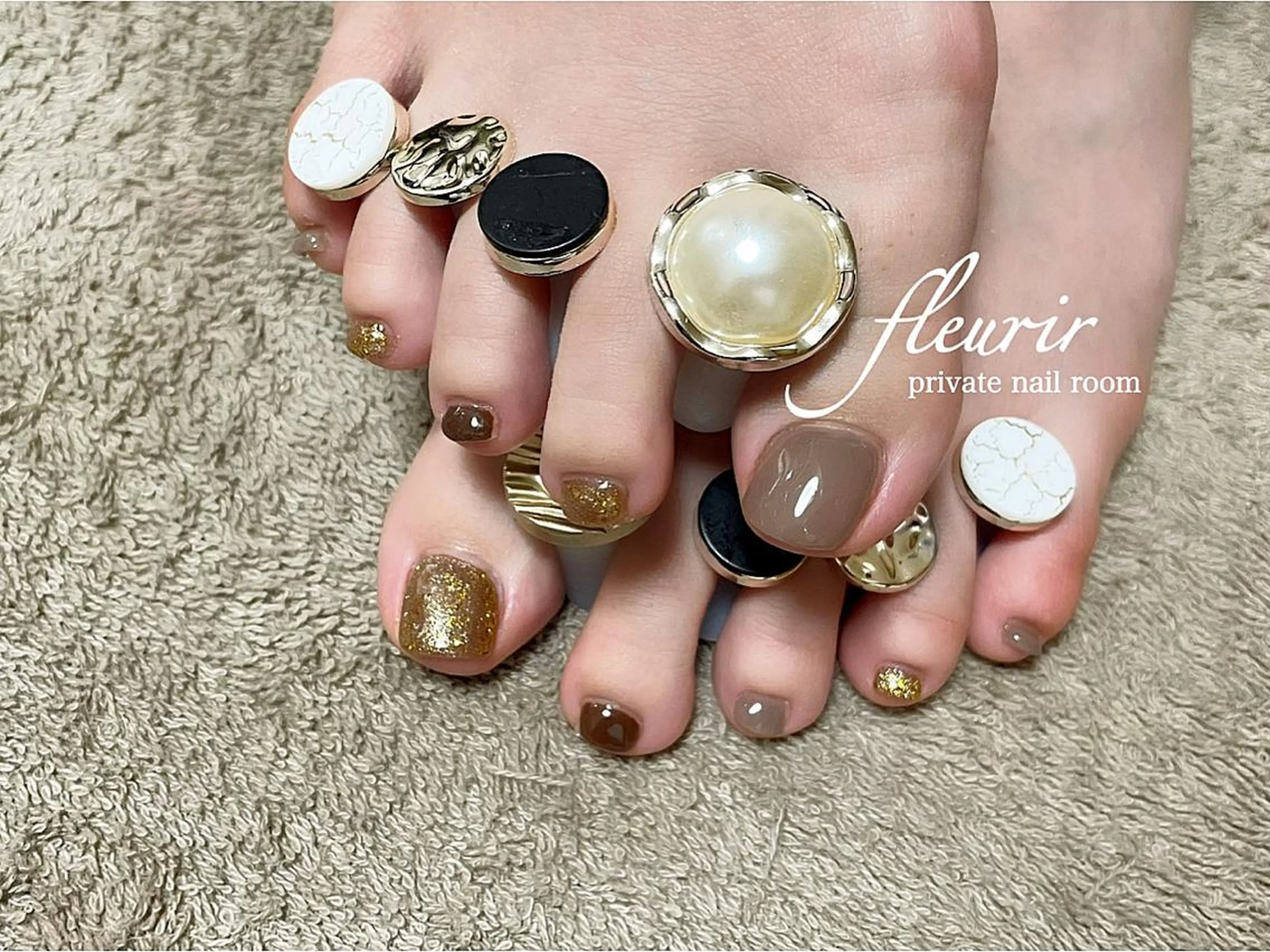 ネイル アートネイル ブラウン 長さ出し フットネイル ラメ(グリッター) フルリール 【プライベートサロンのネイルデザイン