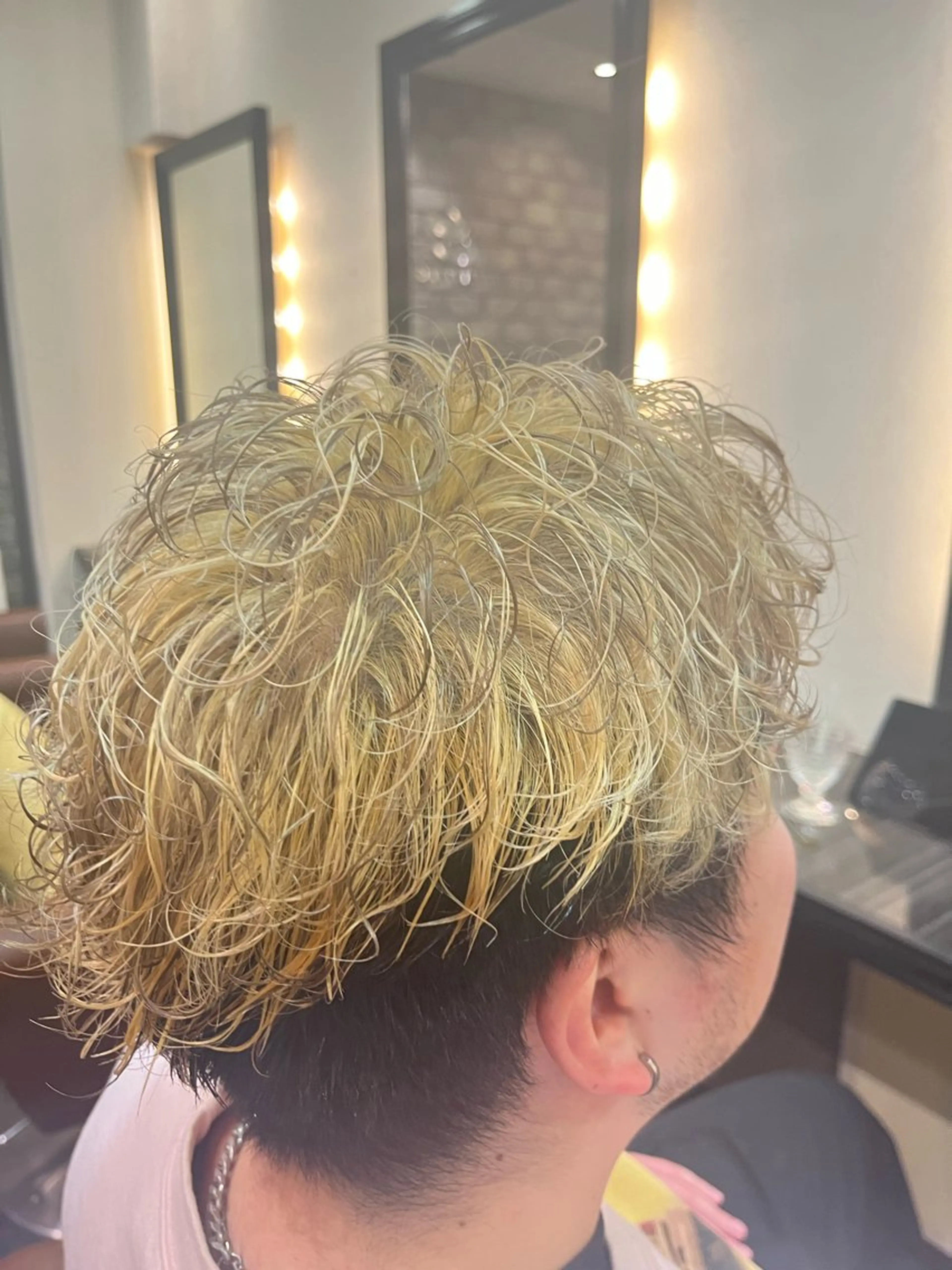 ショート カラー gimmick自由が丘所属・自由が丘/駅近/艶髪 /骨格補正/土屋優希のヘアスタイル