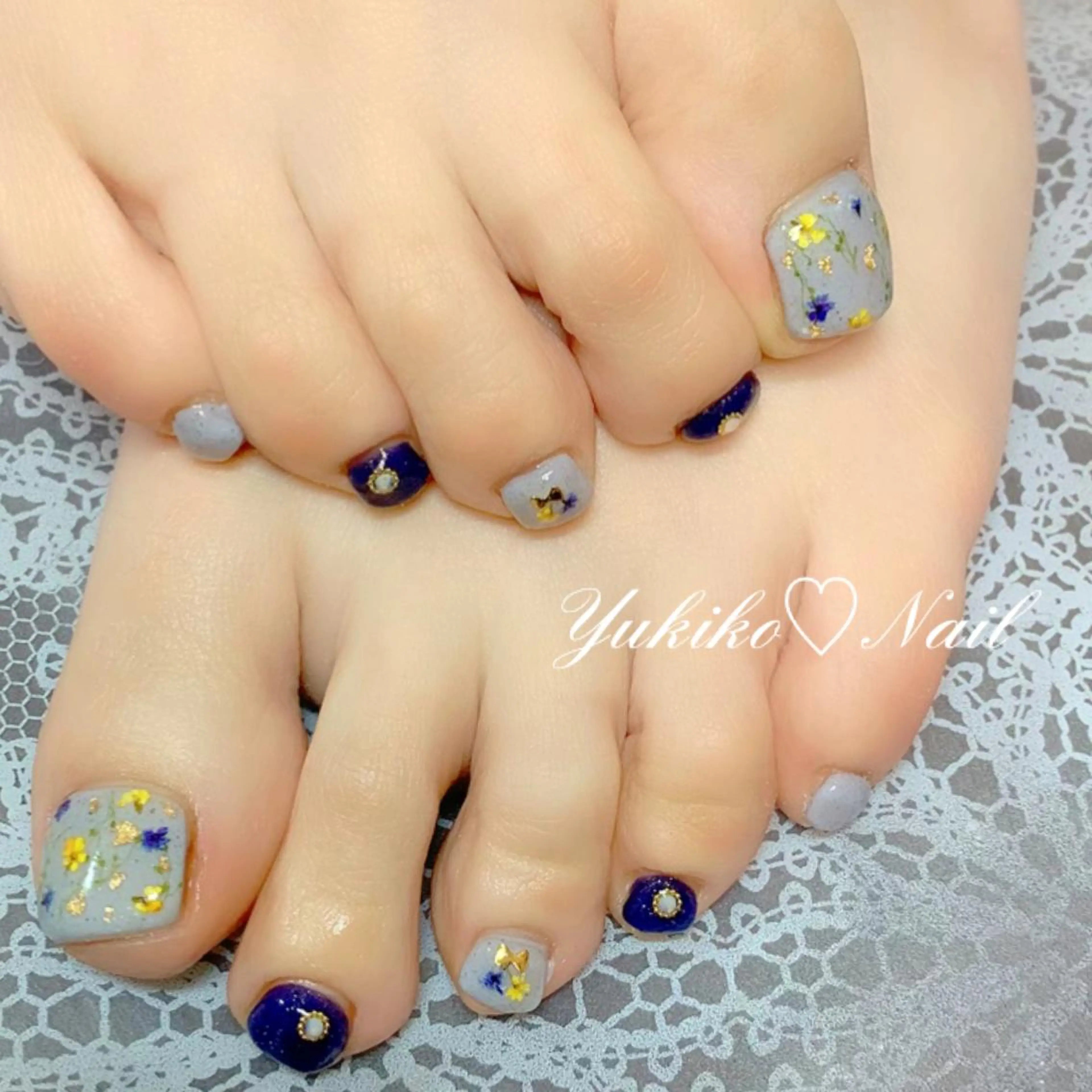 ネイル フラワーネイル フットネイル 持ち込み フットネイル ユキコ ネイルのネイルデザイン