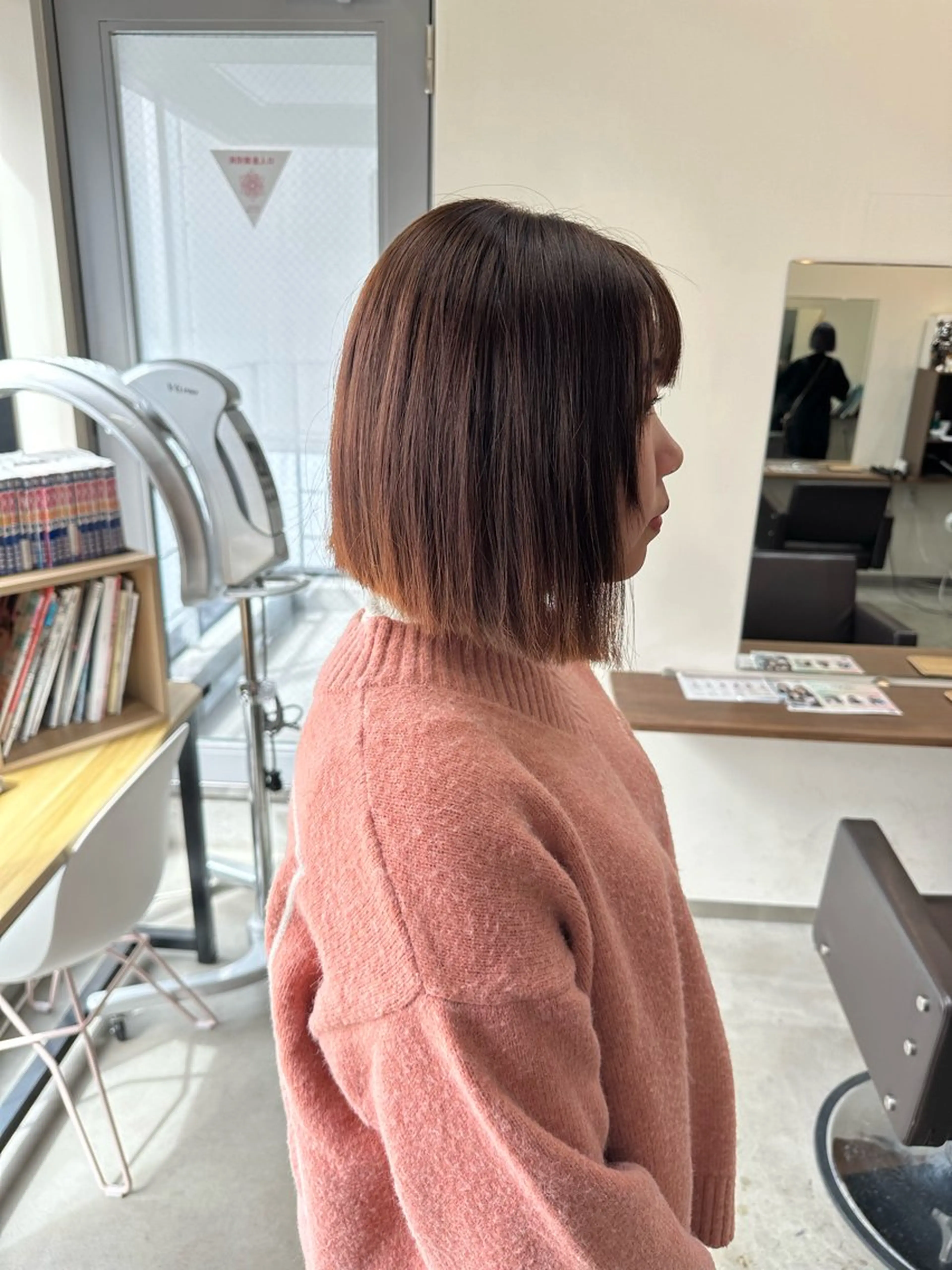 ショート カラー 切りっぱなしボブ ベージュカラー ボブ 巻けるケア縮毛矯正✨ ケアカラー✨山下のヘアスタイル