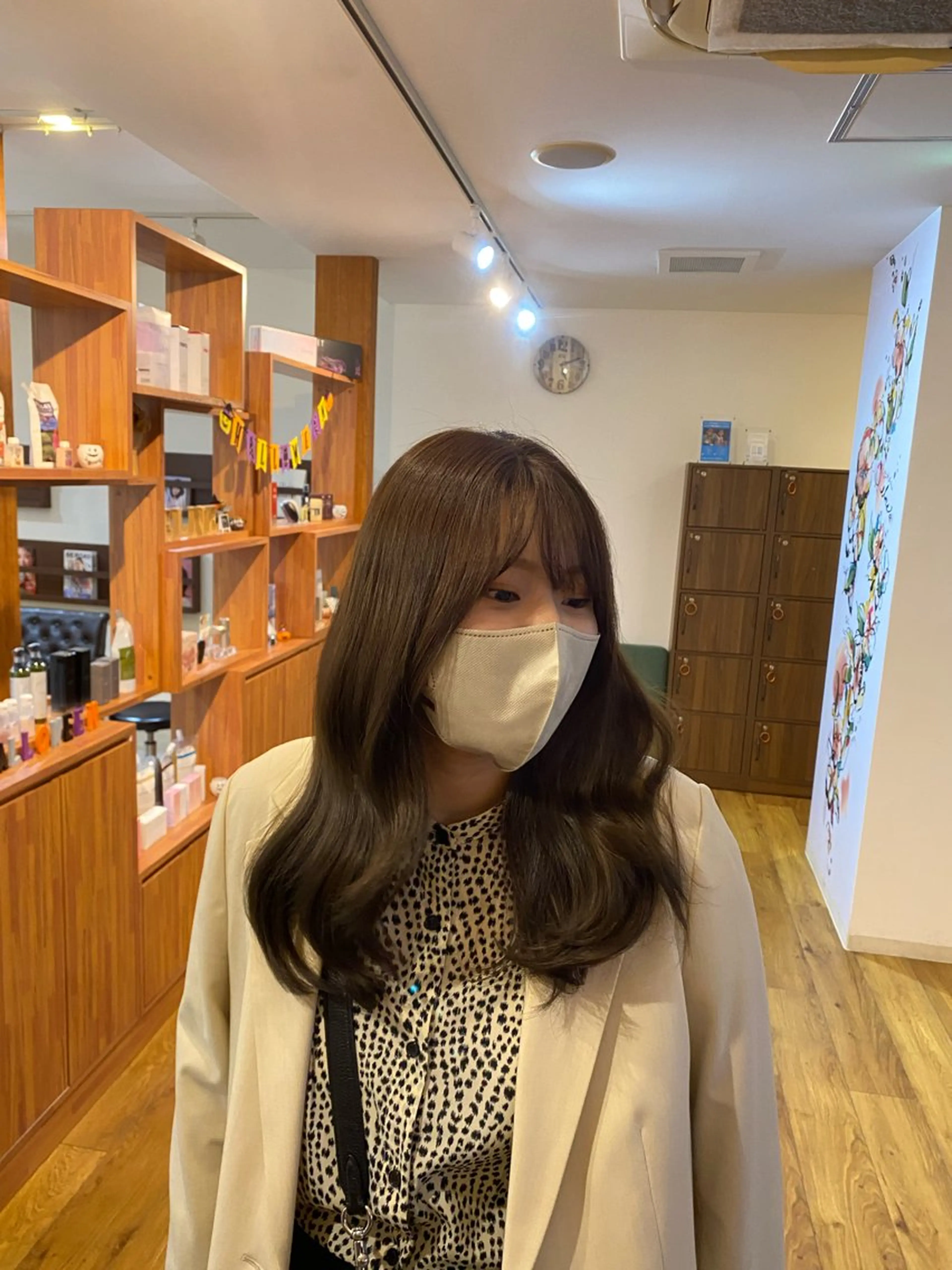 ロング カラー ブリーチ グレージュ ブリーチなしカラー カット ヘアカラー トリートメント 縮毛矯正とレイヤー カット/杉村凜汰郎のヘアスタイル