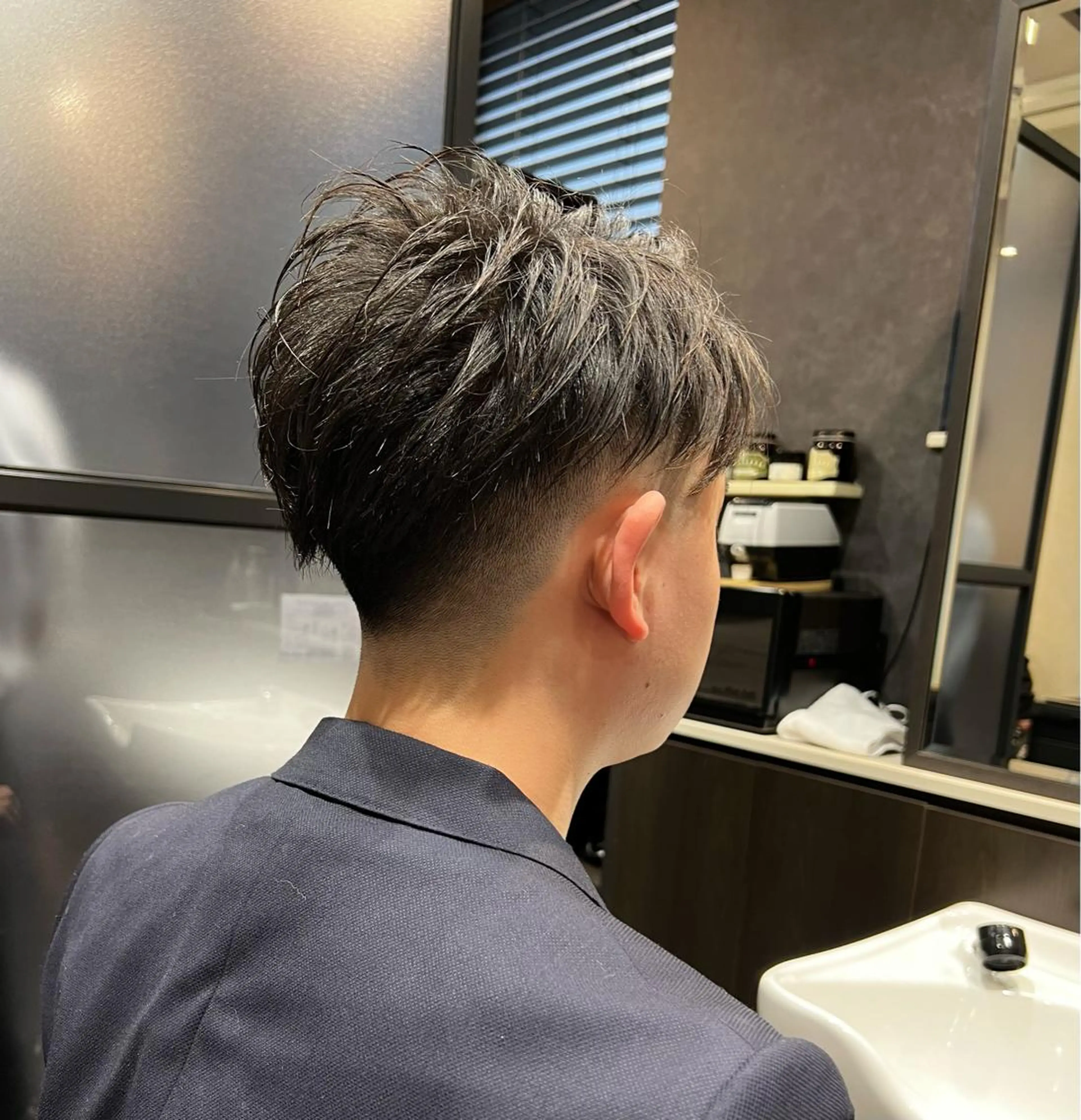 ショート メンズ アイブロウ フェードカット メンズショート メンズアイブロウ ショートヘア カット BARBER SUGIYAMA所属・北千住理容室バーバー 小堀悠作のヘアスタイル