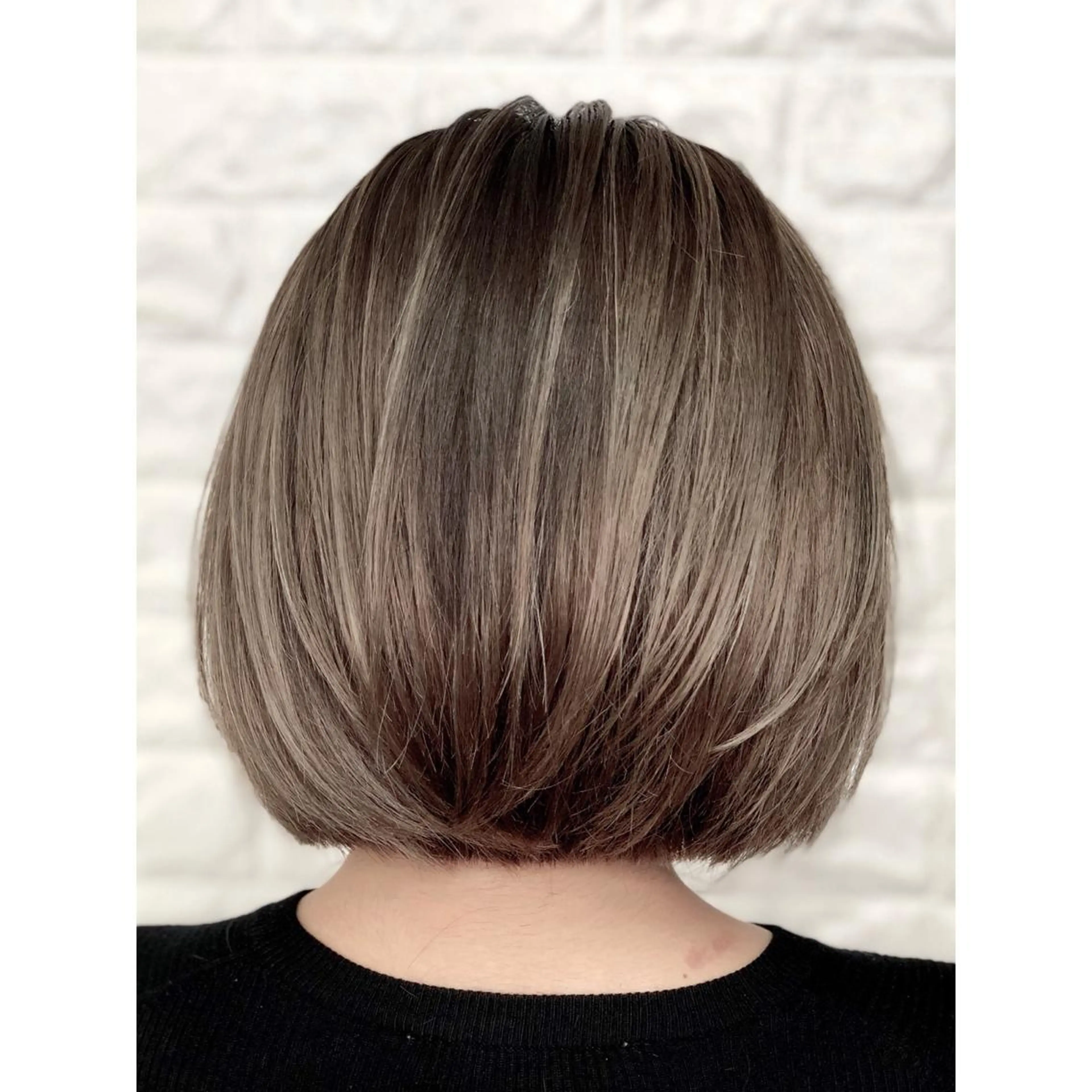 ショート カラー バレイヤージュ ブリーチ グレージュ 外国人風カラー レイヤーカット KIZU 髪質改善 オカルト怪談のヘアスタイル