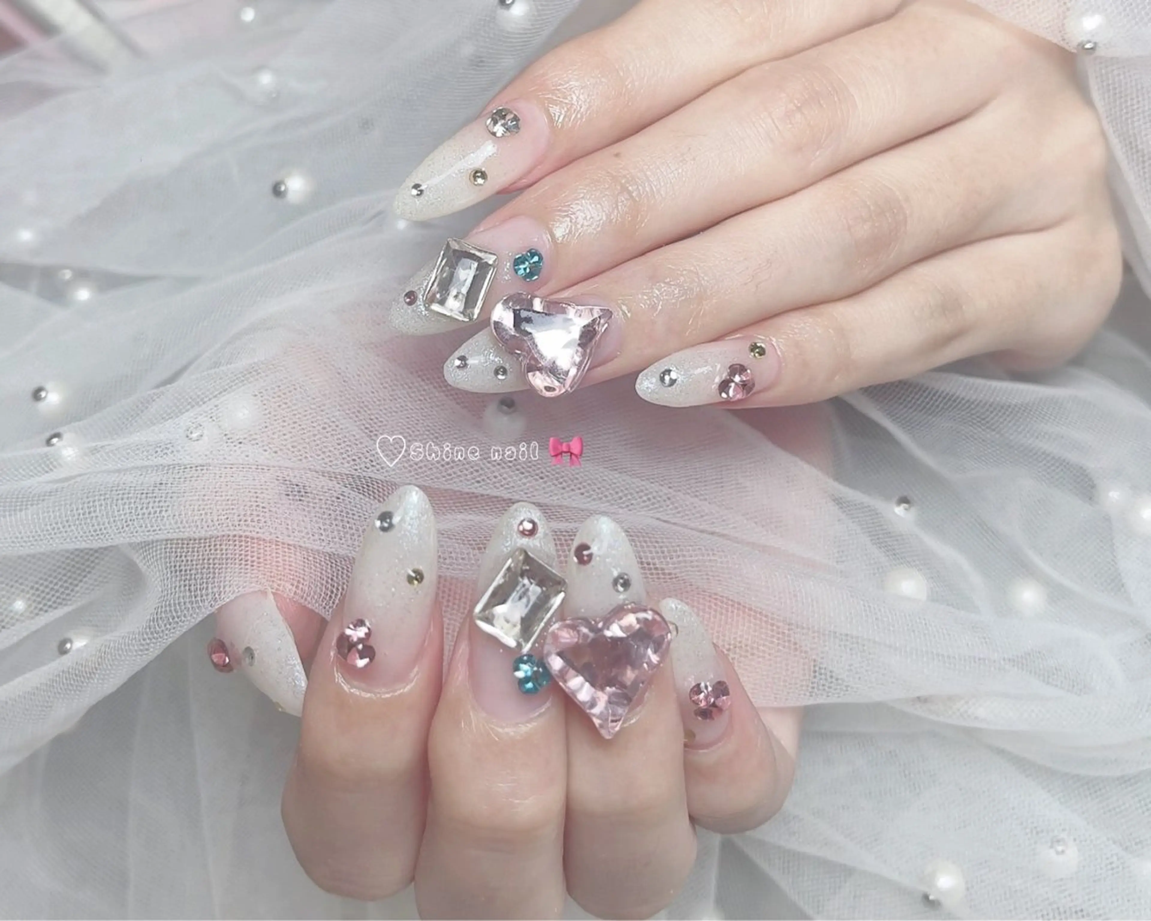 ネイル 〜Shine Nail〜【サイナネイル】パラジェル／ 長さだし／持ち込み／ワンホン／フィルイン所属・shine 🎀 長さだし&デザインのネイルデザイン