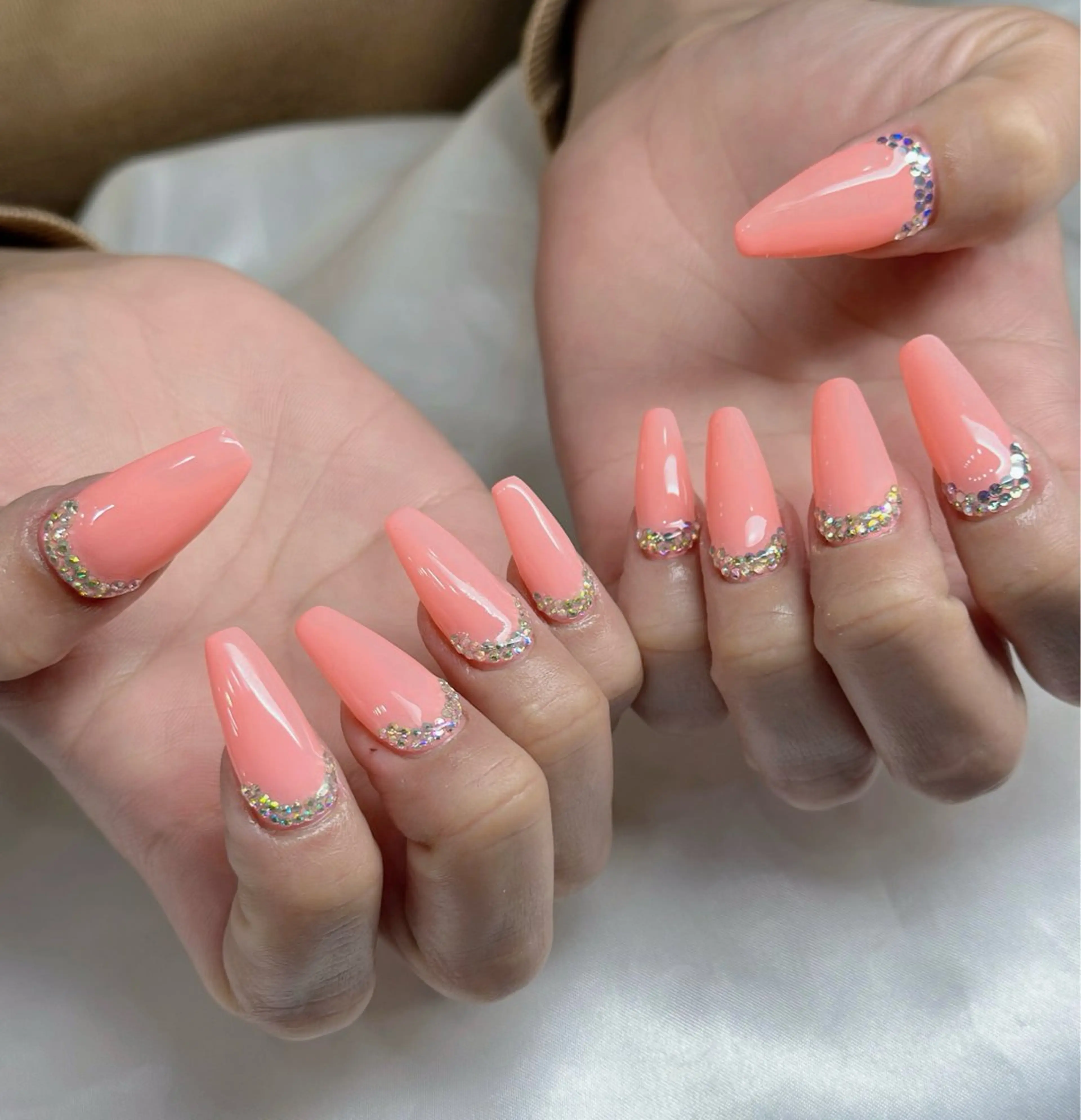 ネイル 長さ出し ワンカラーネイル ストーンネイル ネイルチップ Mi nailsのネイルデザイン