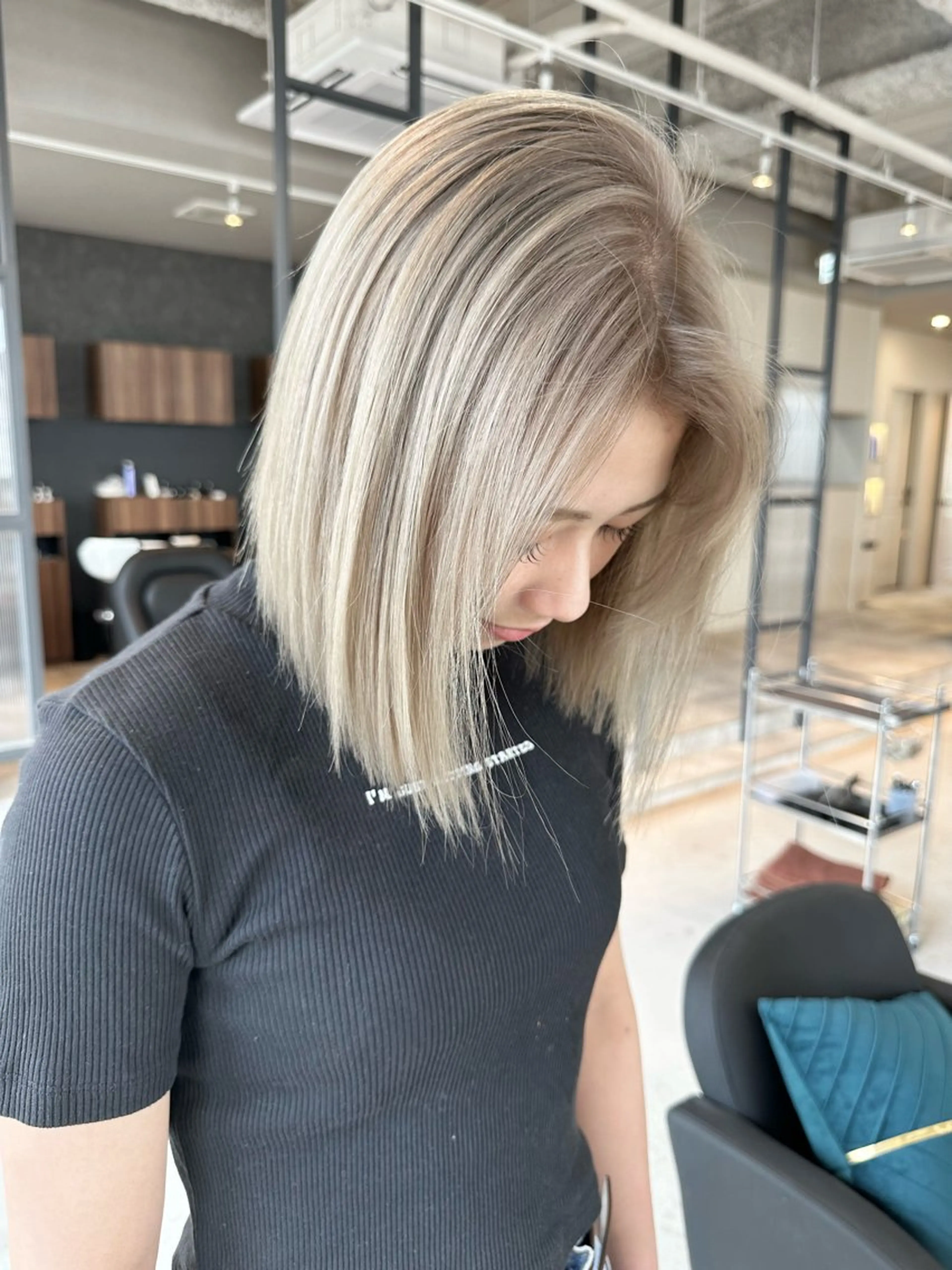 ショート カラー 井上 一平のヘアスタイル