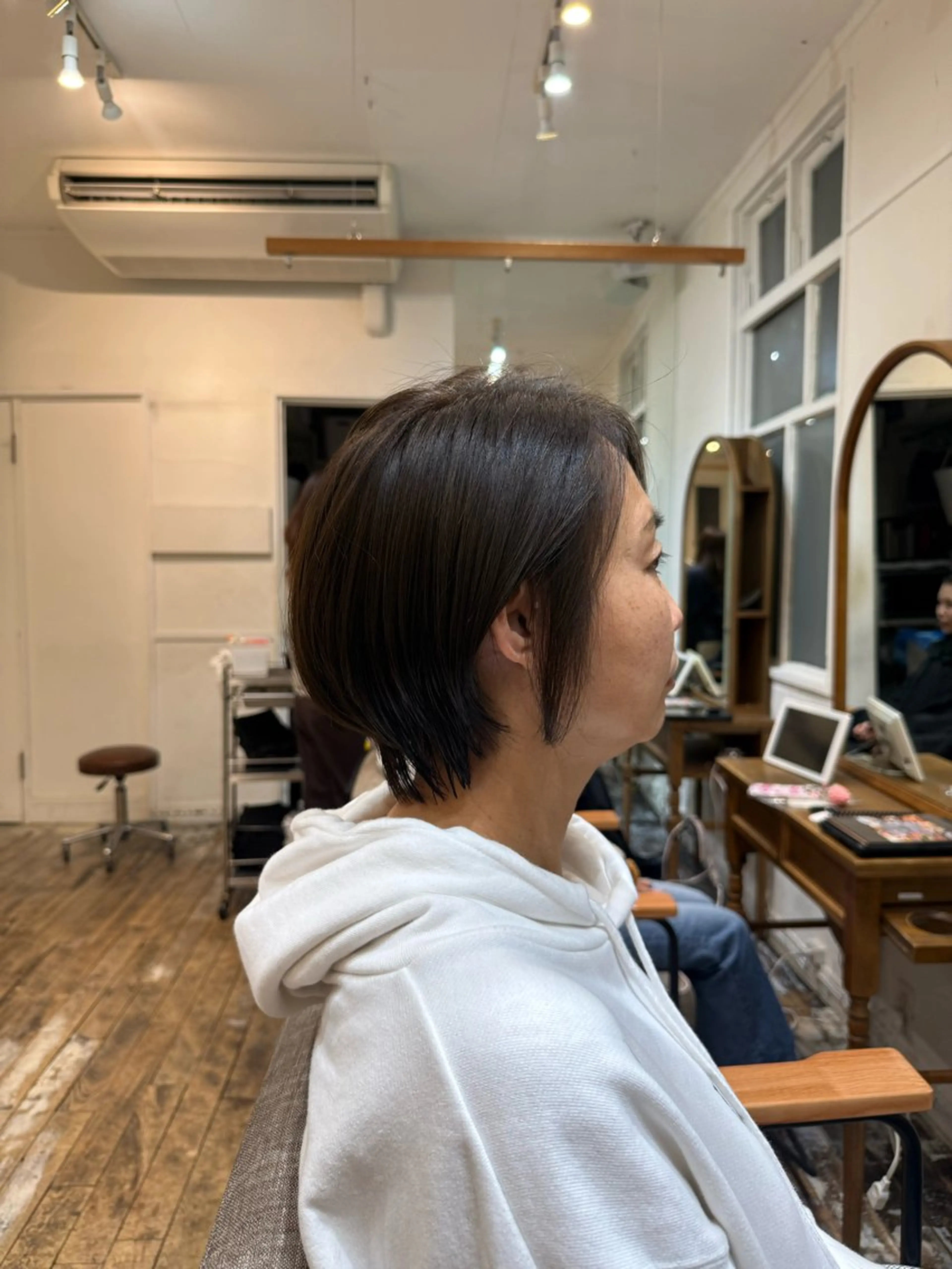 ショート カラー カット ヘアカラー shiomi H辻田 杏梨のヘアスタイル