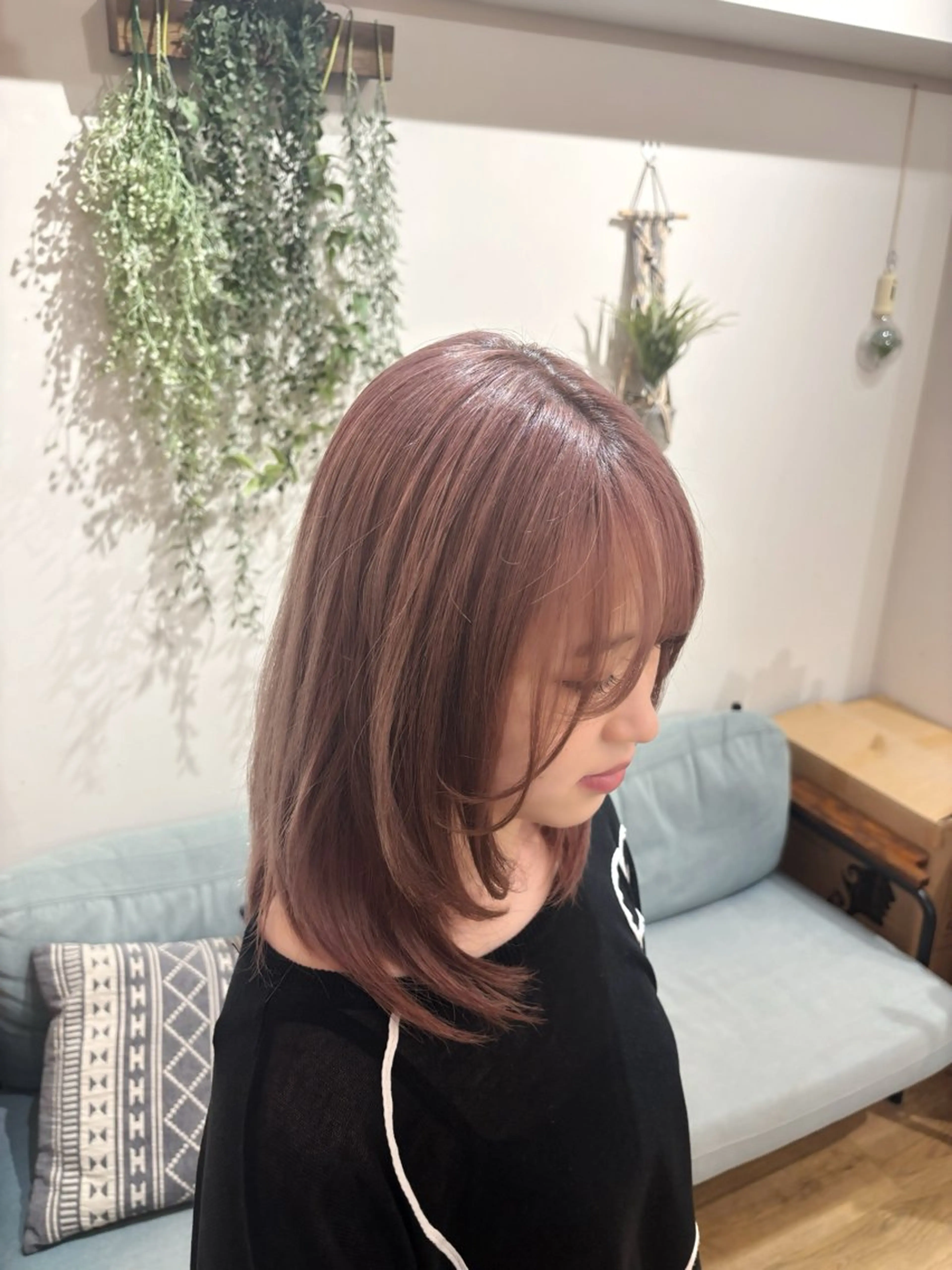 ミディアム レイヤーカット LouLou Hair【ルルヘアー】所属・LouLou/ emmaのヘアスタイル