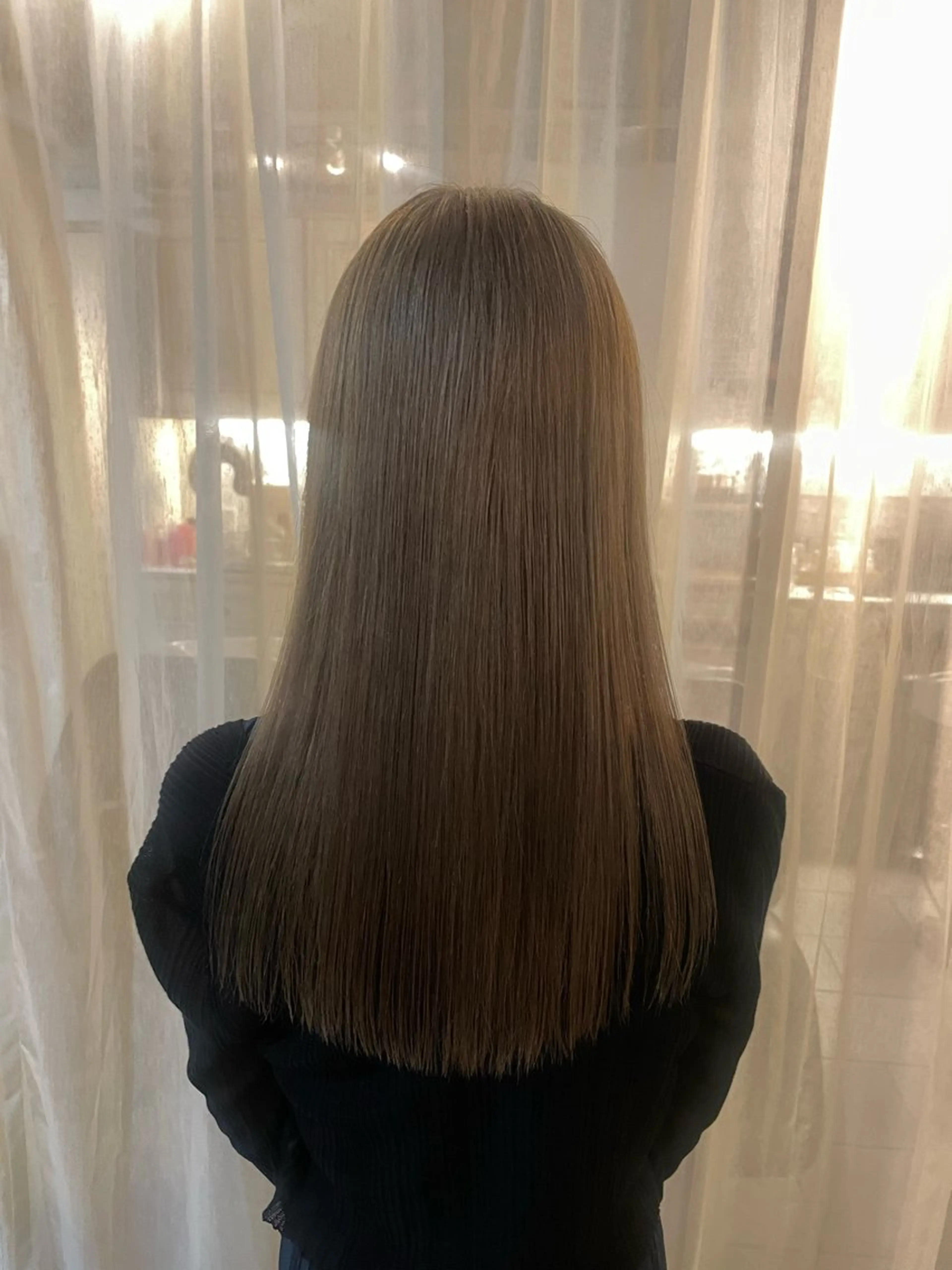 ロング 藤原 百花のヘアスタイル