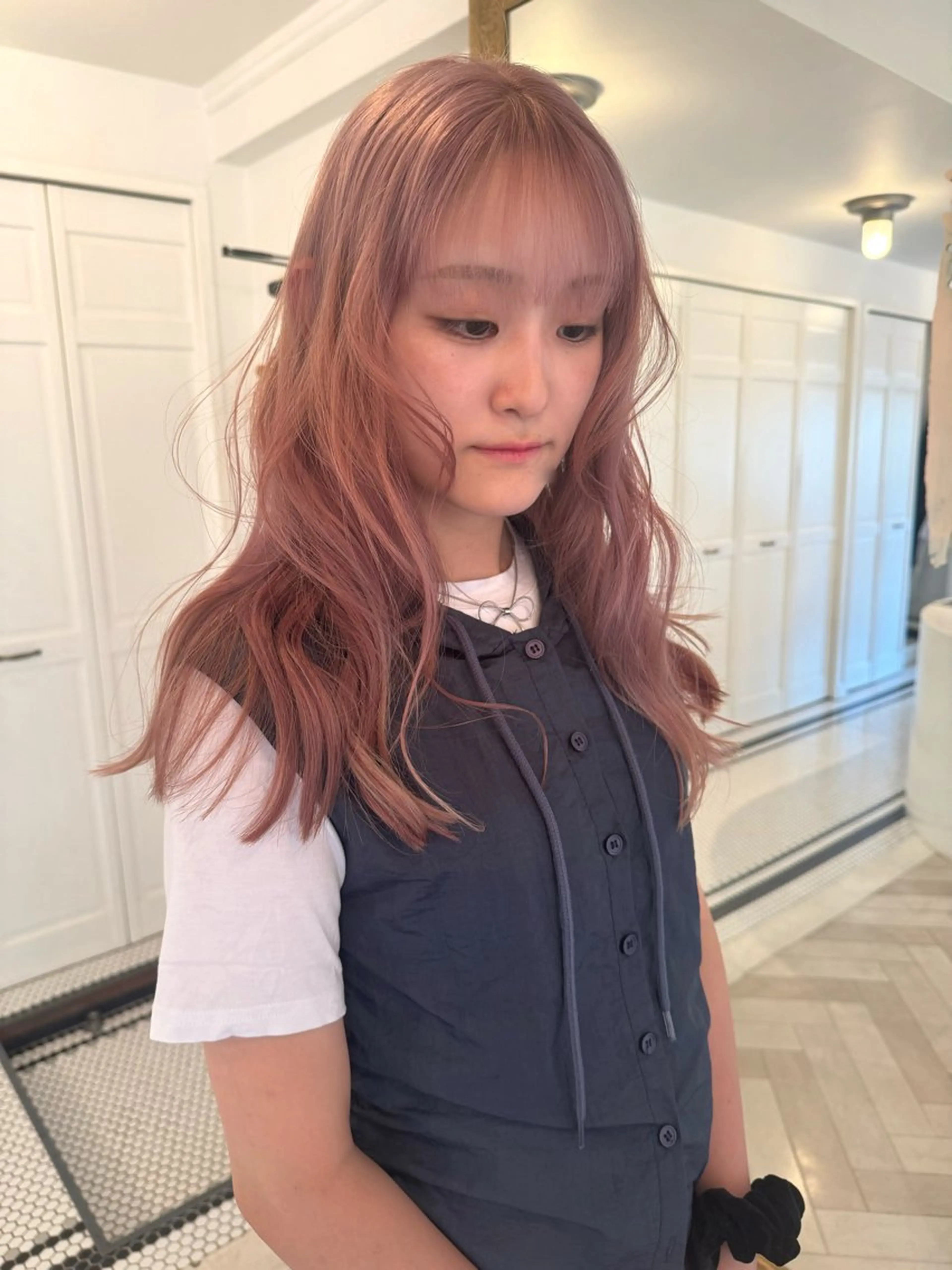 カラー ヘアカラー ブリーチカラー🎀 韓国風/寺門美優のヘアスタイル