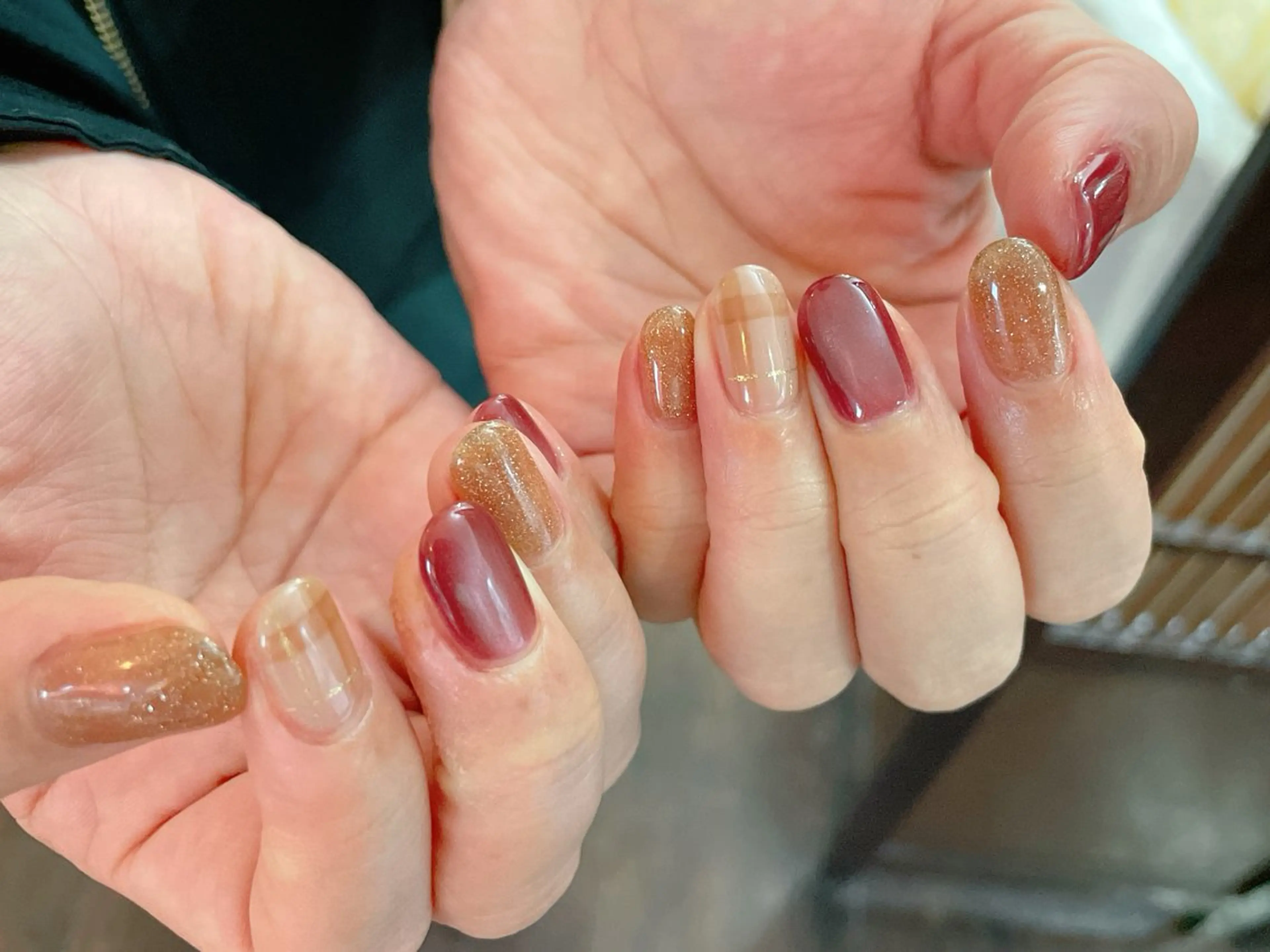 ネイル ジェルネイル ニュアンスネイル パラジェル 冬ネイル ハンドネイル nailroom  OHANA所属・nailroom OHANA🌴のネイルデザイン