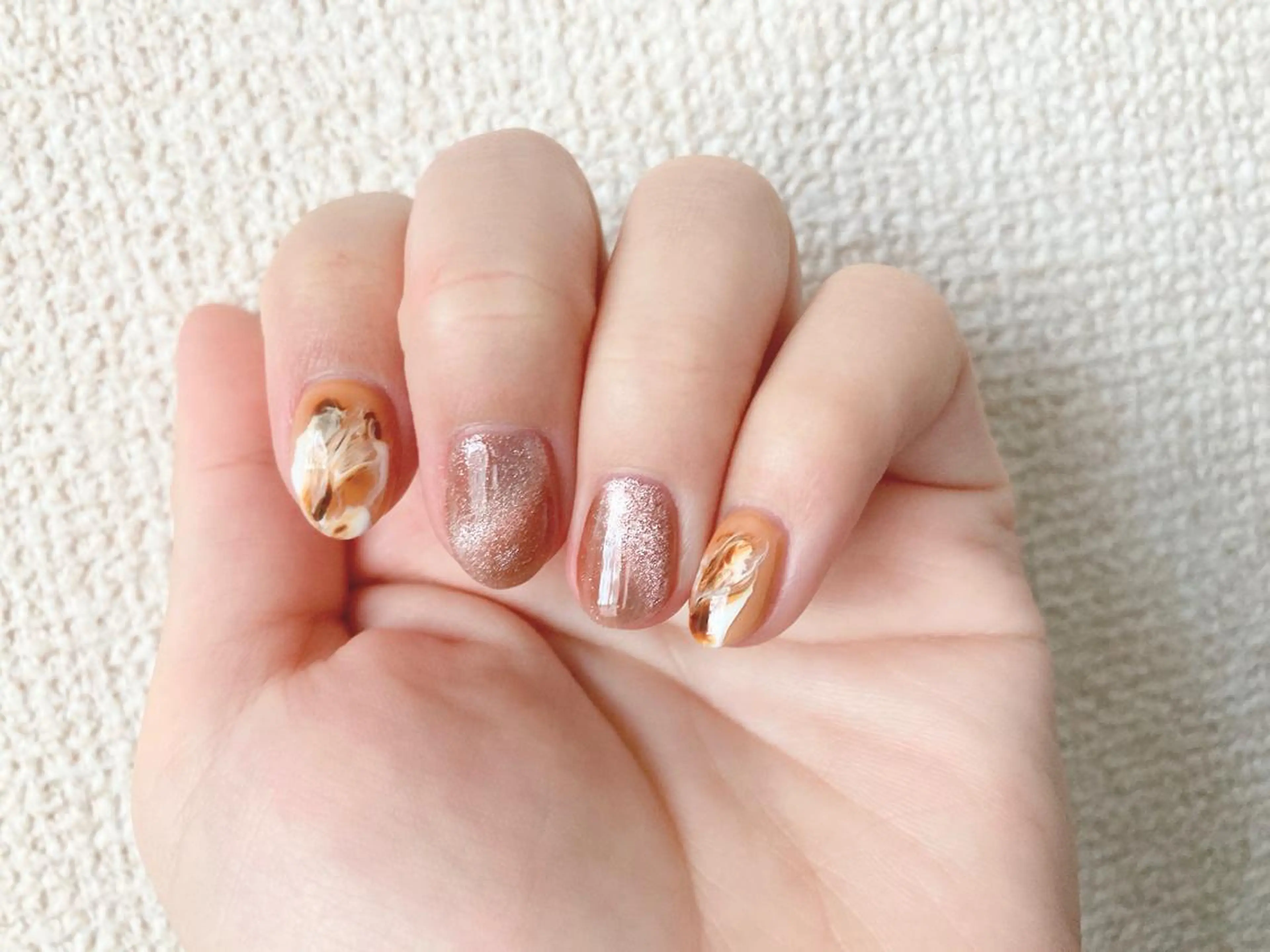 ネイル マグネットネイル ハンドネイル 高山 歩美のネイルデザイン