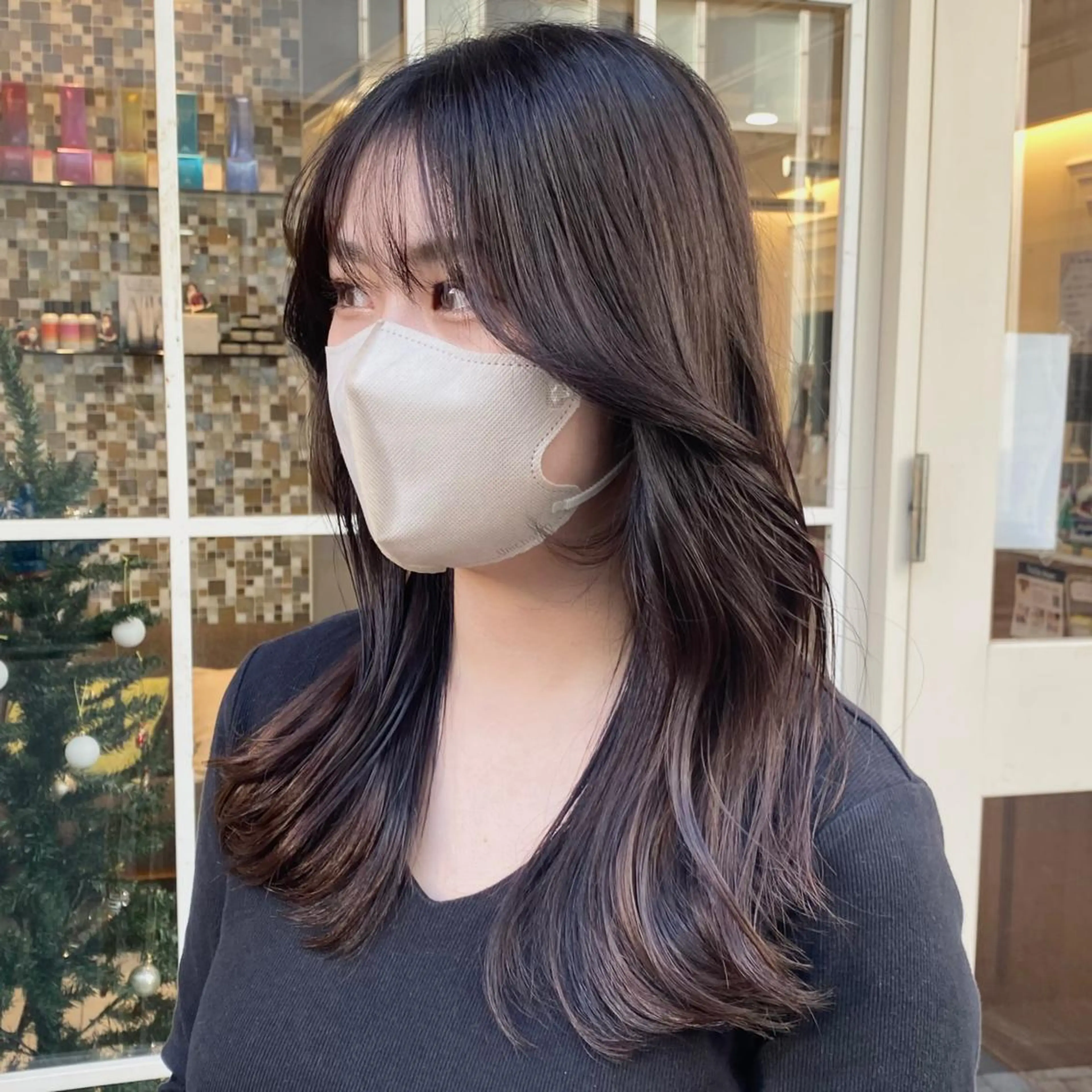 セミロング カラー 透明感カラー くびれヘア エギョモリ ヨシンモリ 韓国風ヘア 横浜/レイヤーカット /韓国ヘア/佐藤記正のヘアスタイル