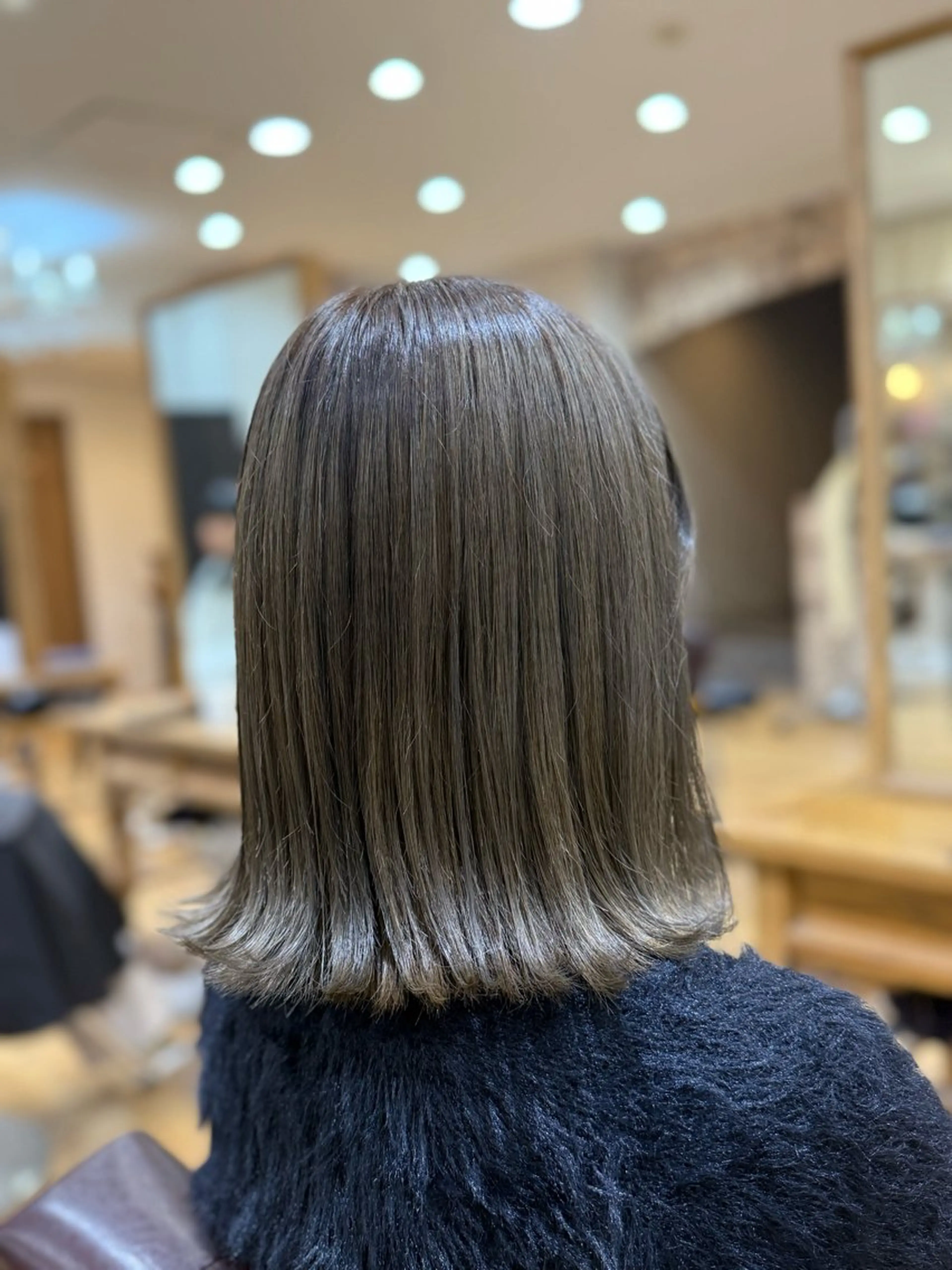 ミディアム カット ヘアカラー トリートメント YASUHIRO グレージュ/メンズのヘアスタイル