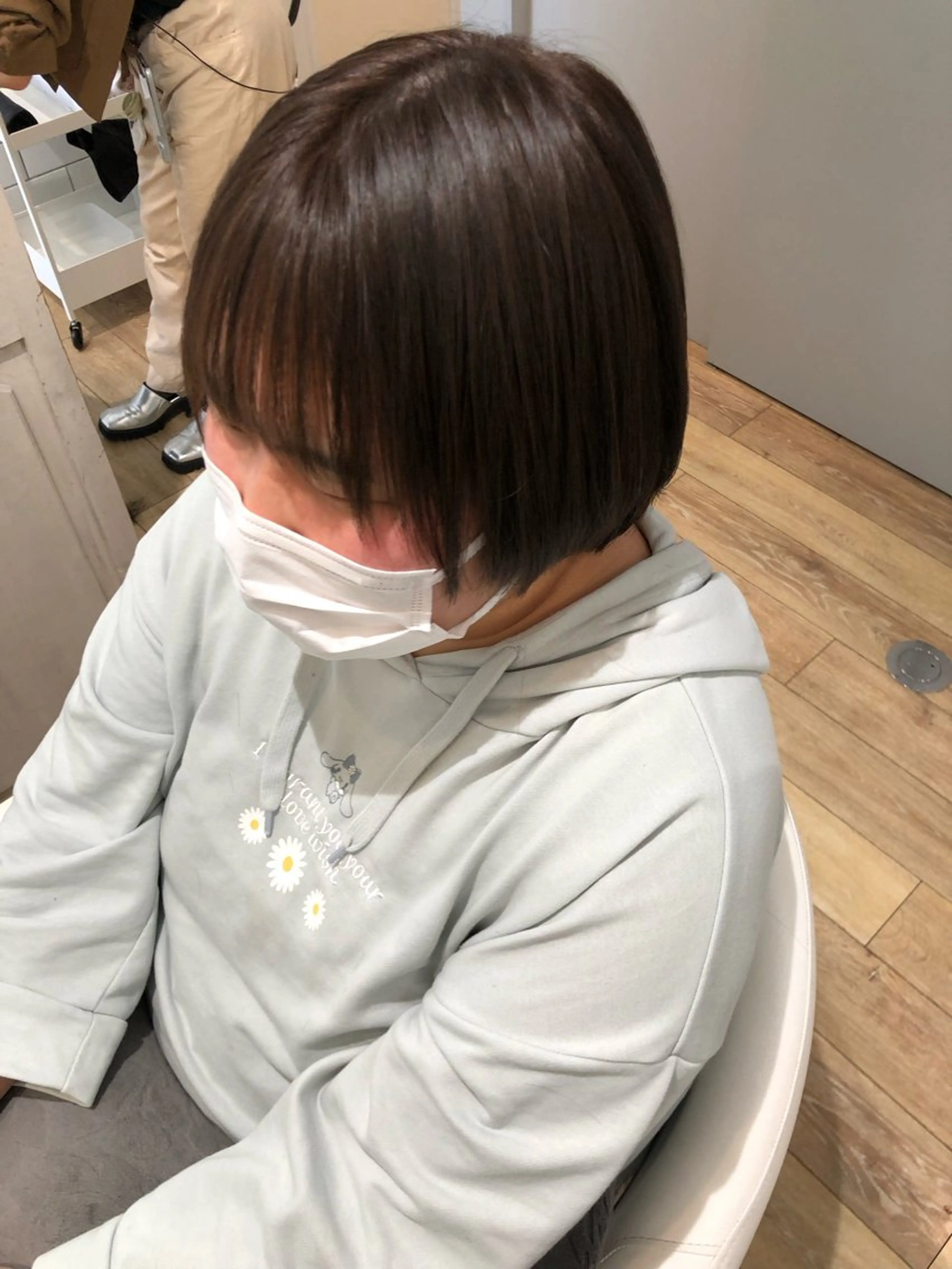 ショート カラー ブリーチ無し白髪ぼか し/艶髪/津嘉山のヘアスタイル