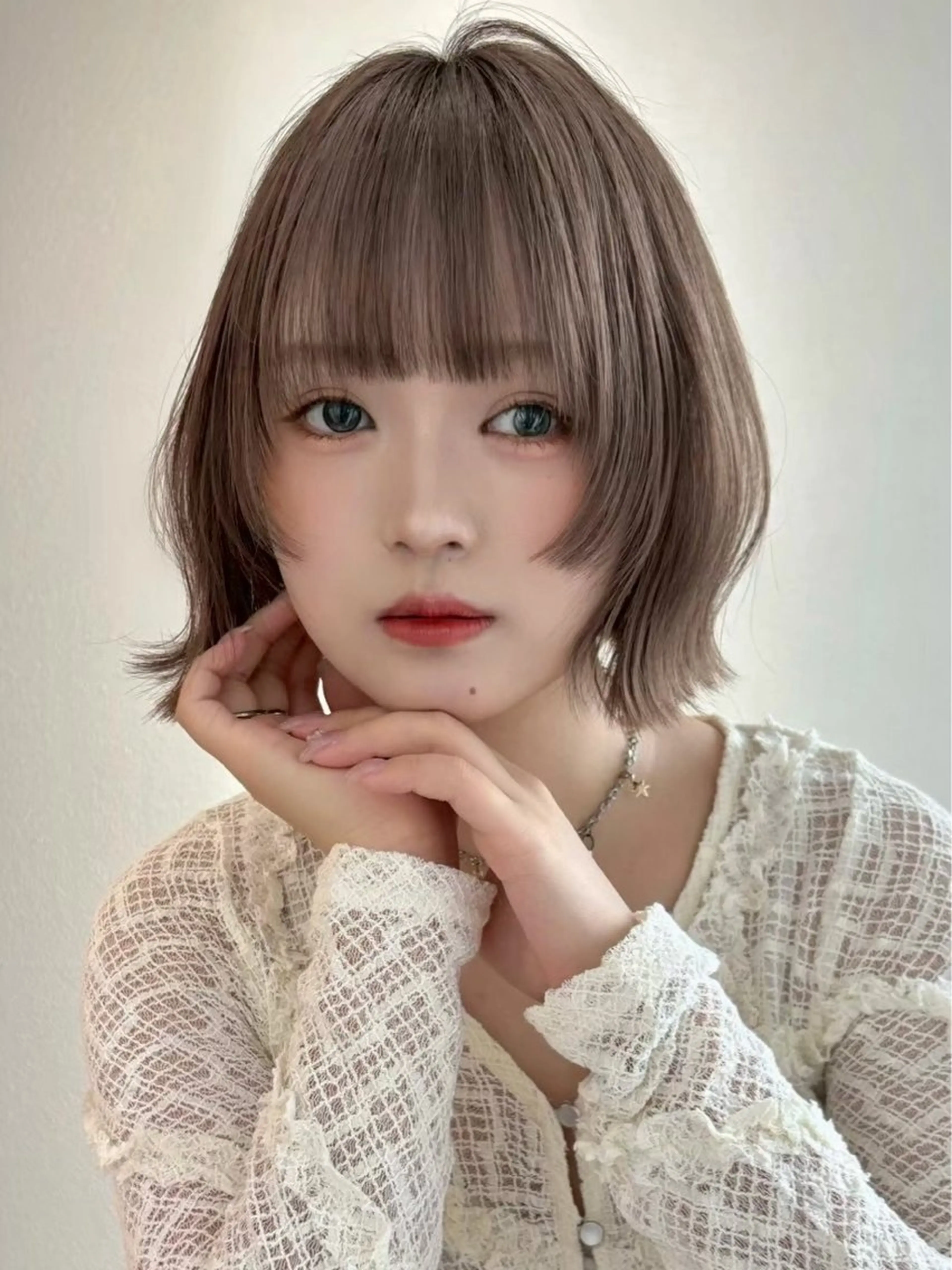 ショート カラー 切りっぱなしボブ ブリーチ ブリーチなしカラー ボブ 顔周りカット カット ボブ/縮毛矯正/美髪 髪質改善/大和田拓夢のヘアスタイル