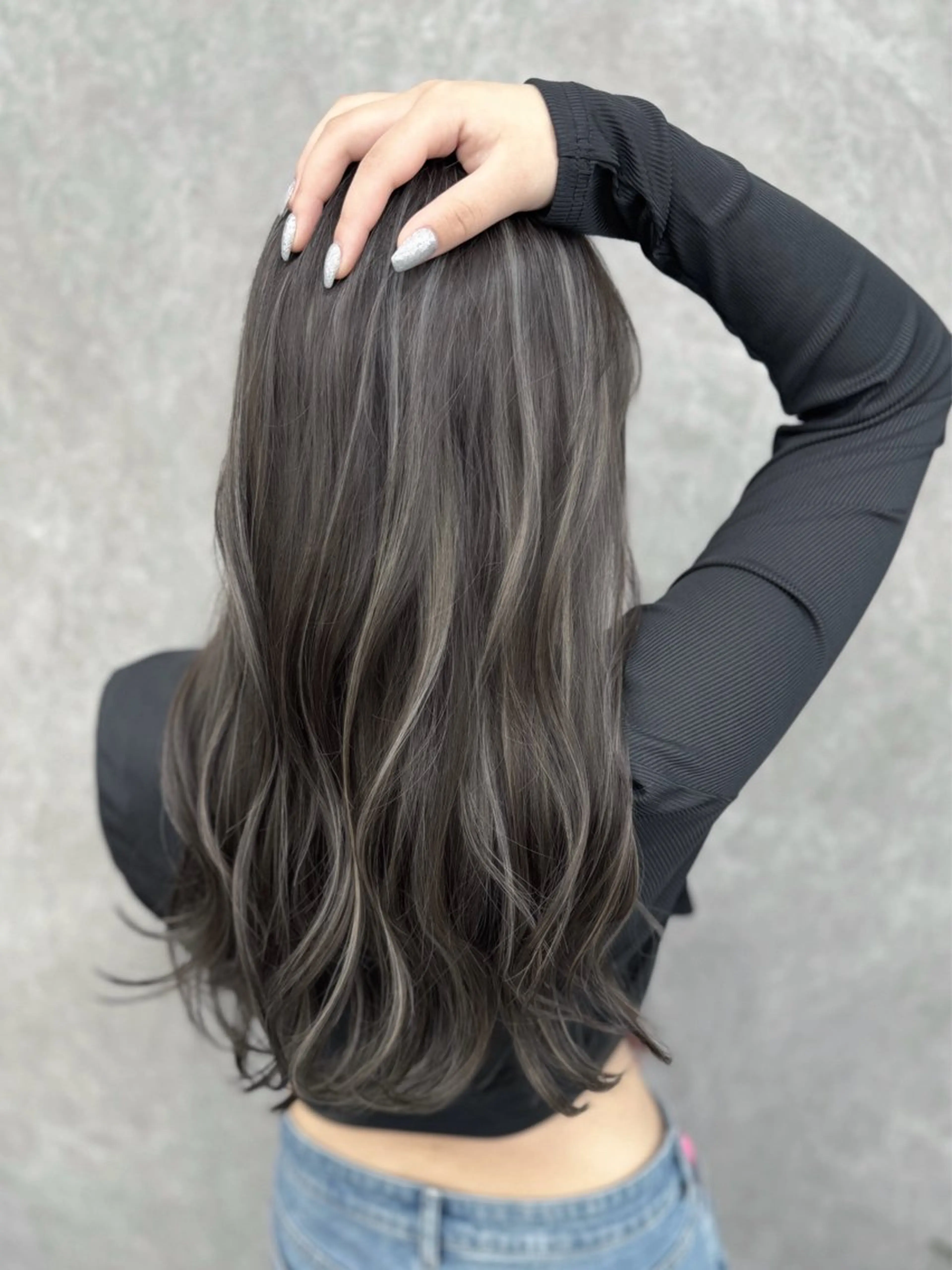 ロング カラー ベージュカラー ブリーチ ケアブリーチ 透明感カラー ダブルカラー ヘアカラー トリートメント Ardore 韓国風カラー大阪のヘアスタイル