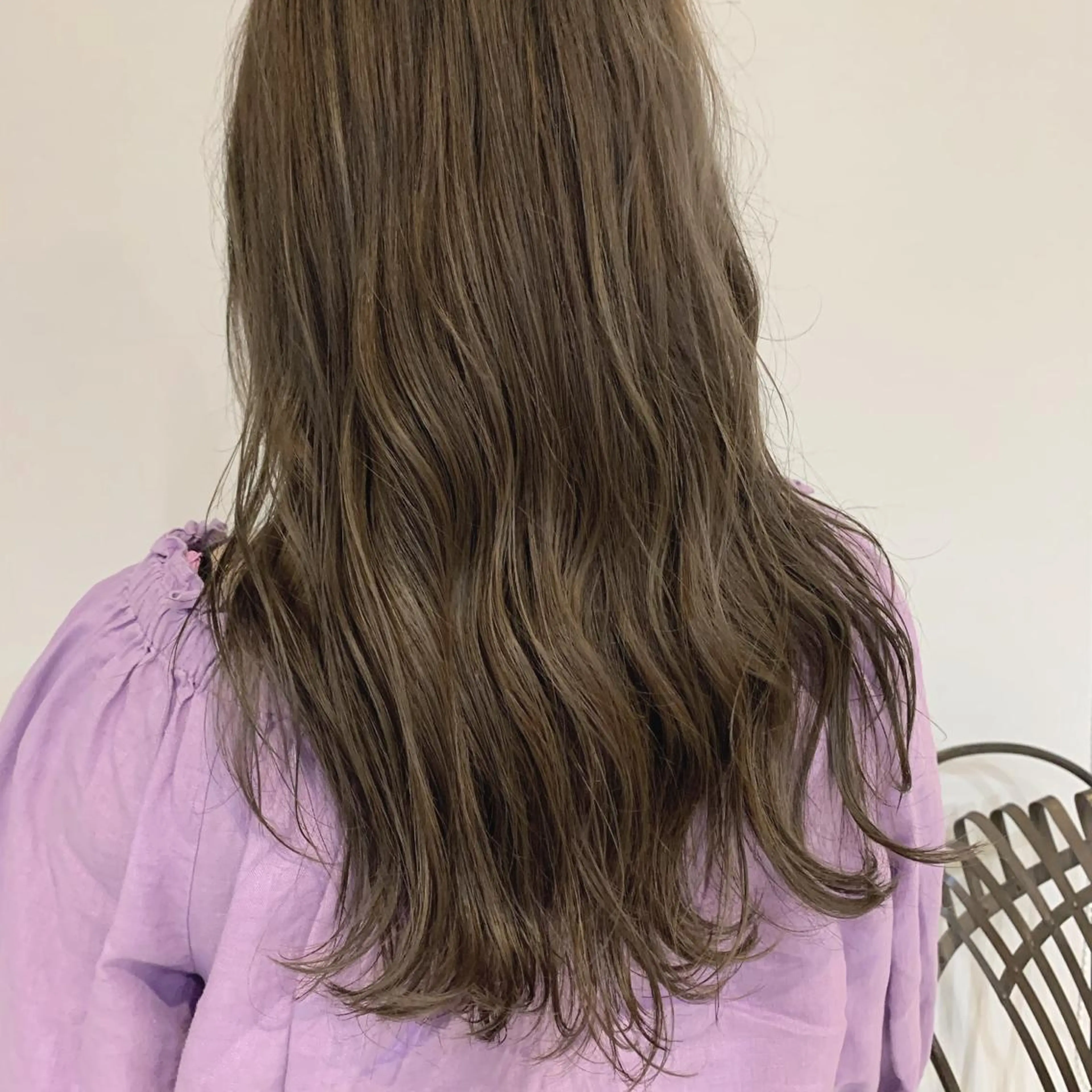 ロング カラー パーマ ヘアアレンジ ベージュカラー ハイライトカラー オリーブベージュ ハイライト GO TODAY  シェアサロン札幌店所属・kana .のヘアスタイル