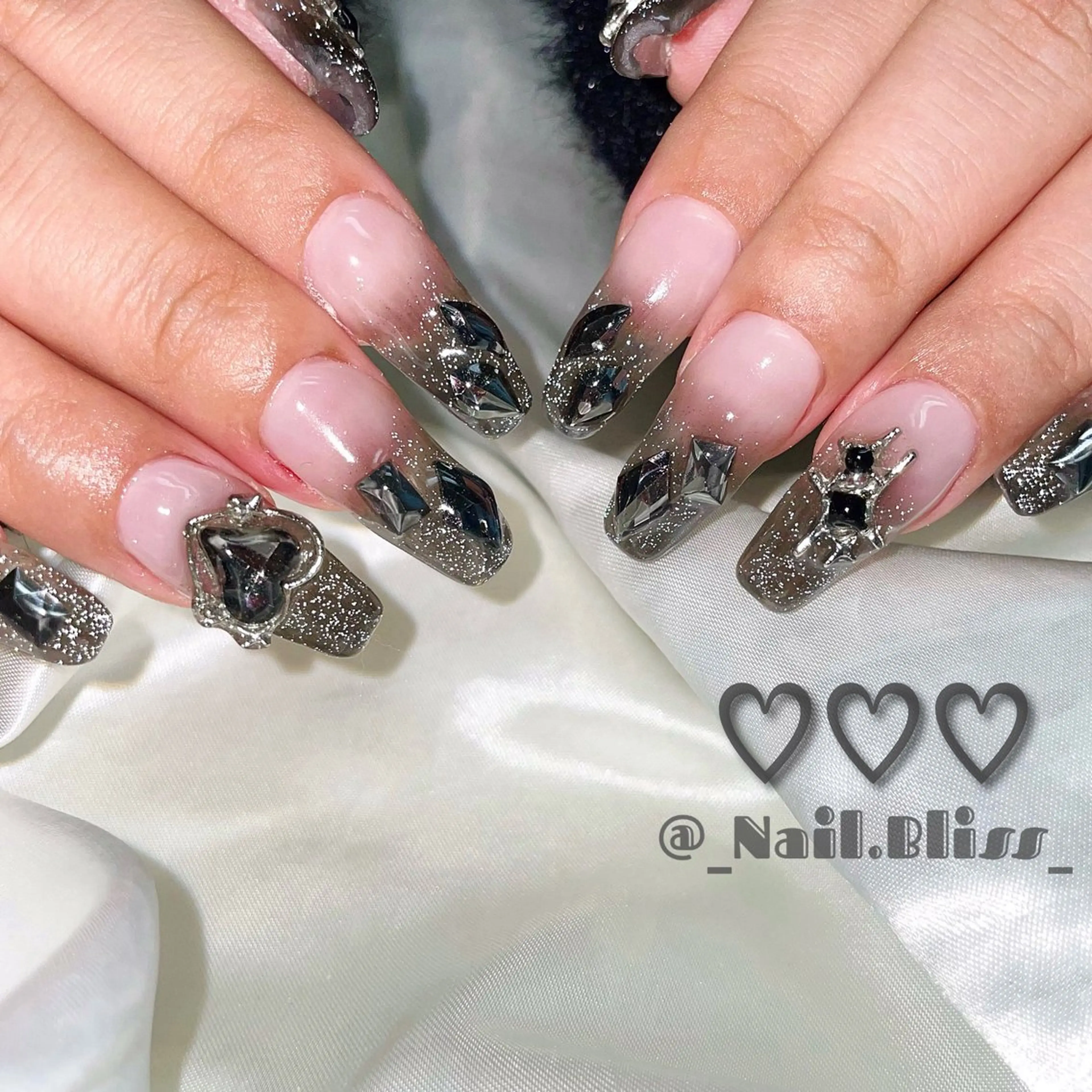 ネイル フラッシュネイル 持ち込み ハンドネイル NAIL BLISSのネイルデザイン