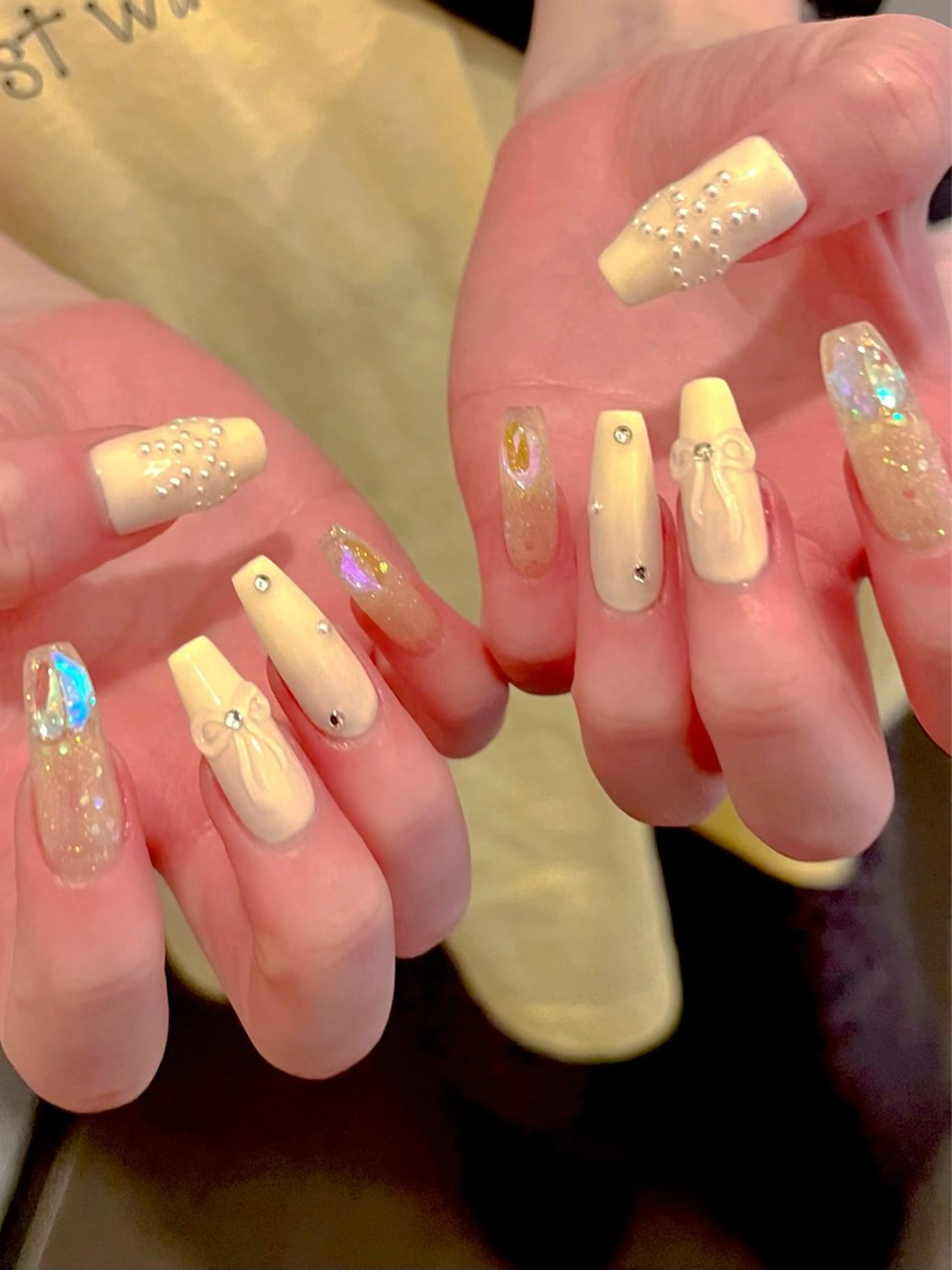 ネイル フットネイル キラキラネイル マグネットネイル ワンカラーネイル スカルプネイル nine.🦋 YUKOのネイルデザイン