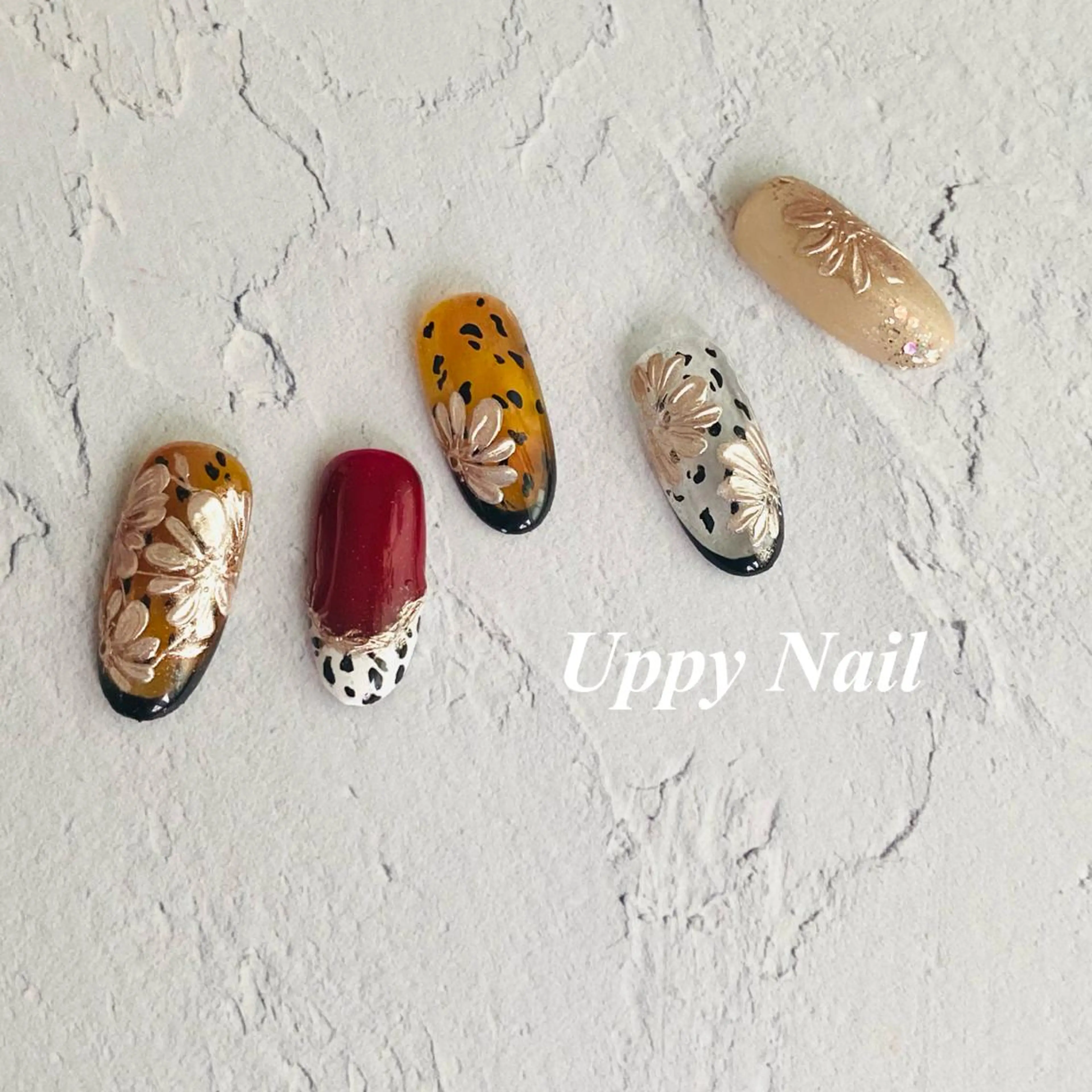 華やかさUP✨フラワーネイル🌸　　　　　　　手描きアート5​〜​10本　【オフ込み】の写真